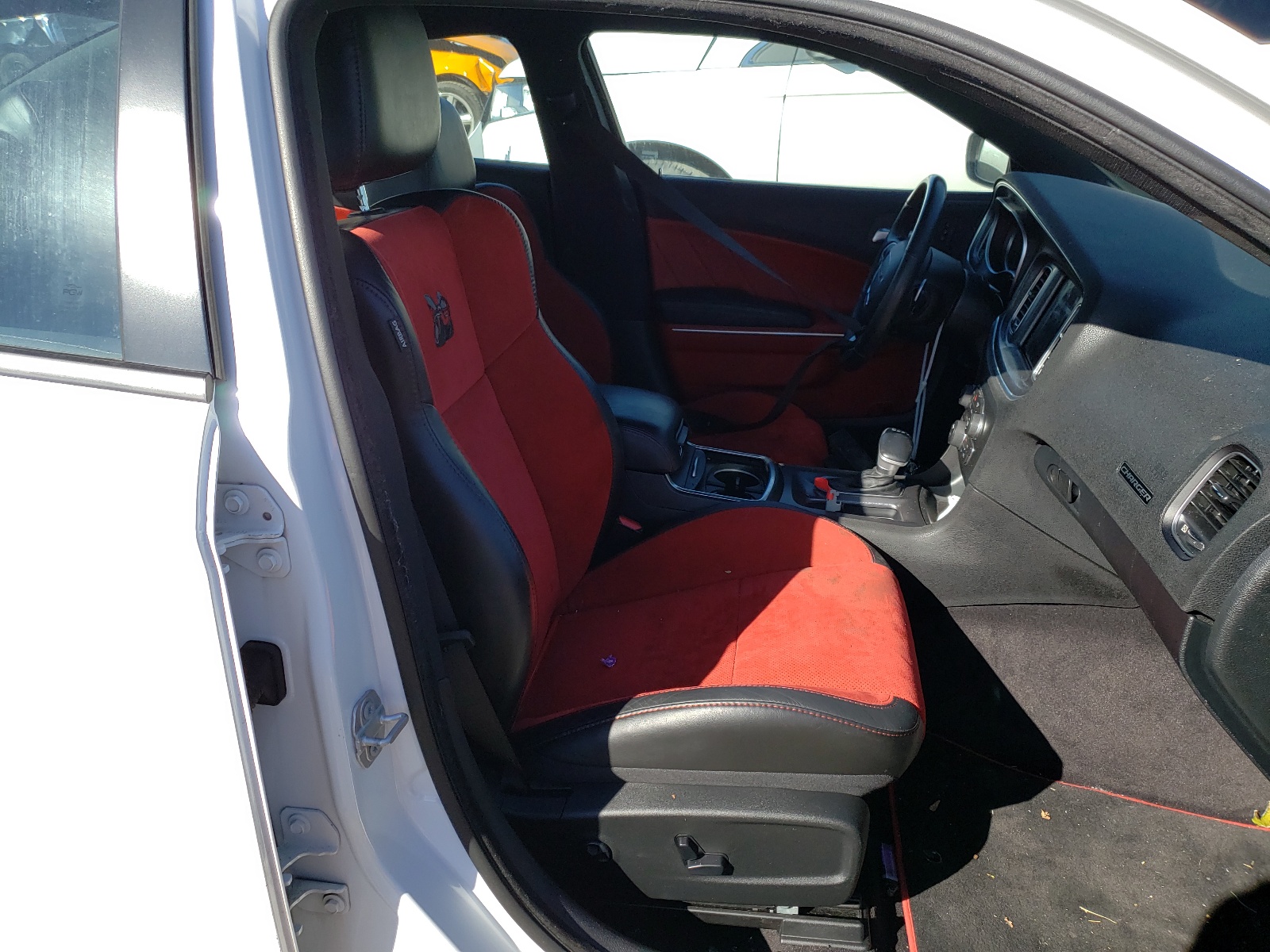Photo 5 from auction – 2018 DODGE CHARGER R/ with VIN 2C3CDXGJ5JH312275