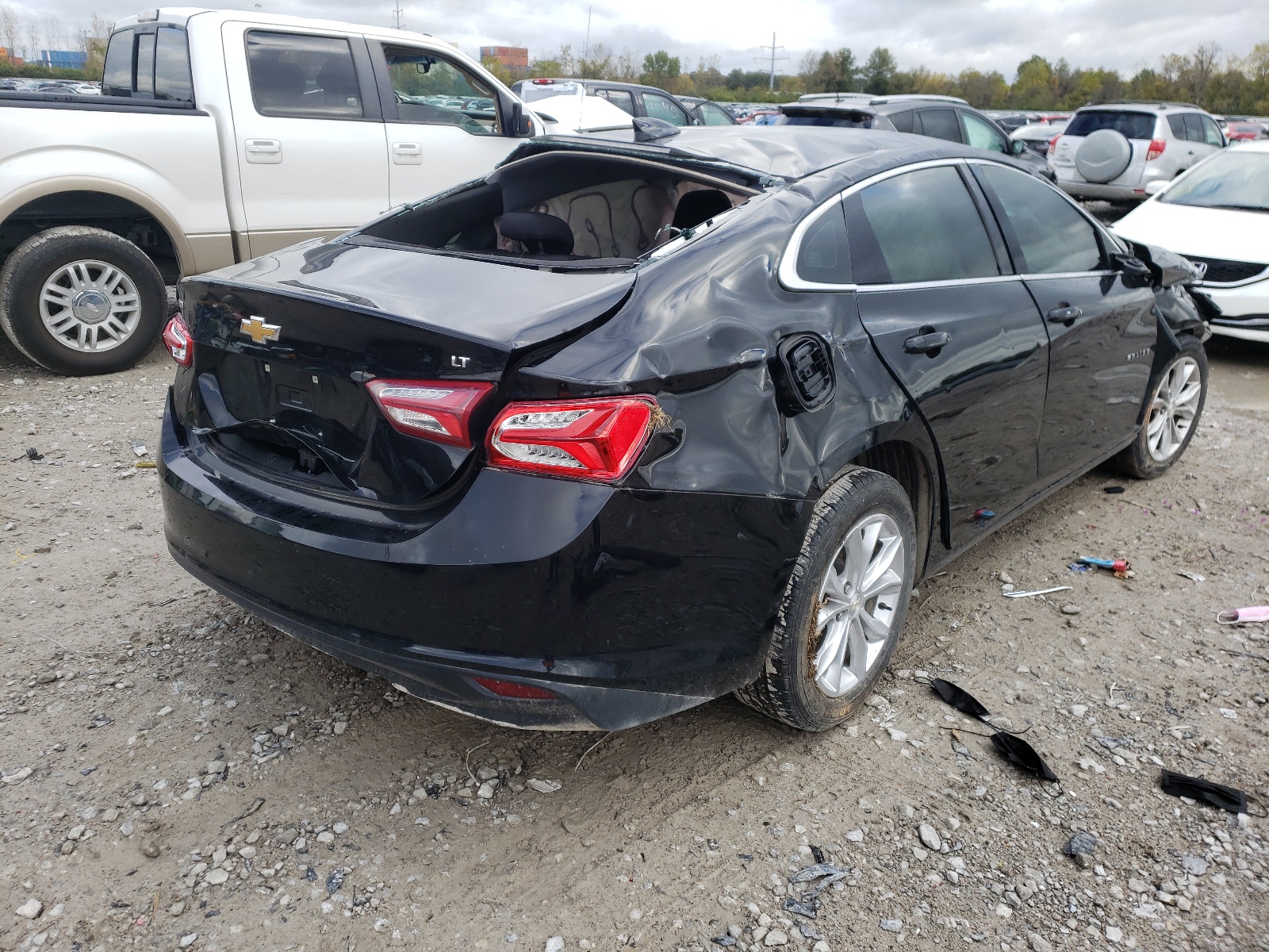 Photo 4 from auction – 2020 CHEVROLET MALIBU LT with VIN 1G1ZD5ST6LF024037