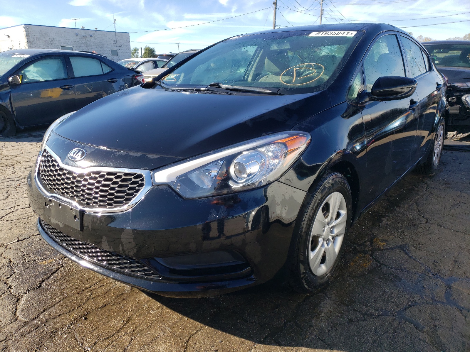 Photo 2 from auction – 2015 KIA FORTE LX with VIN KNAFK4A62F5388517