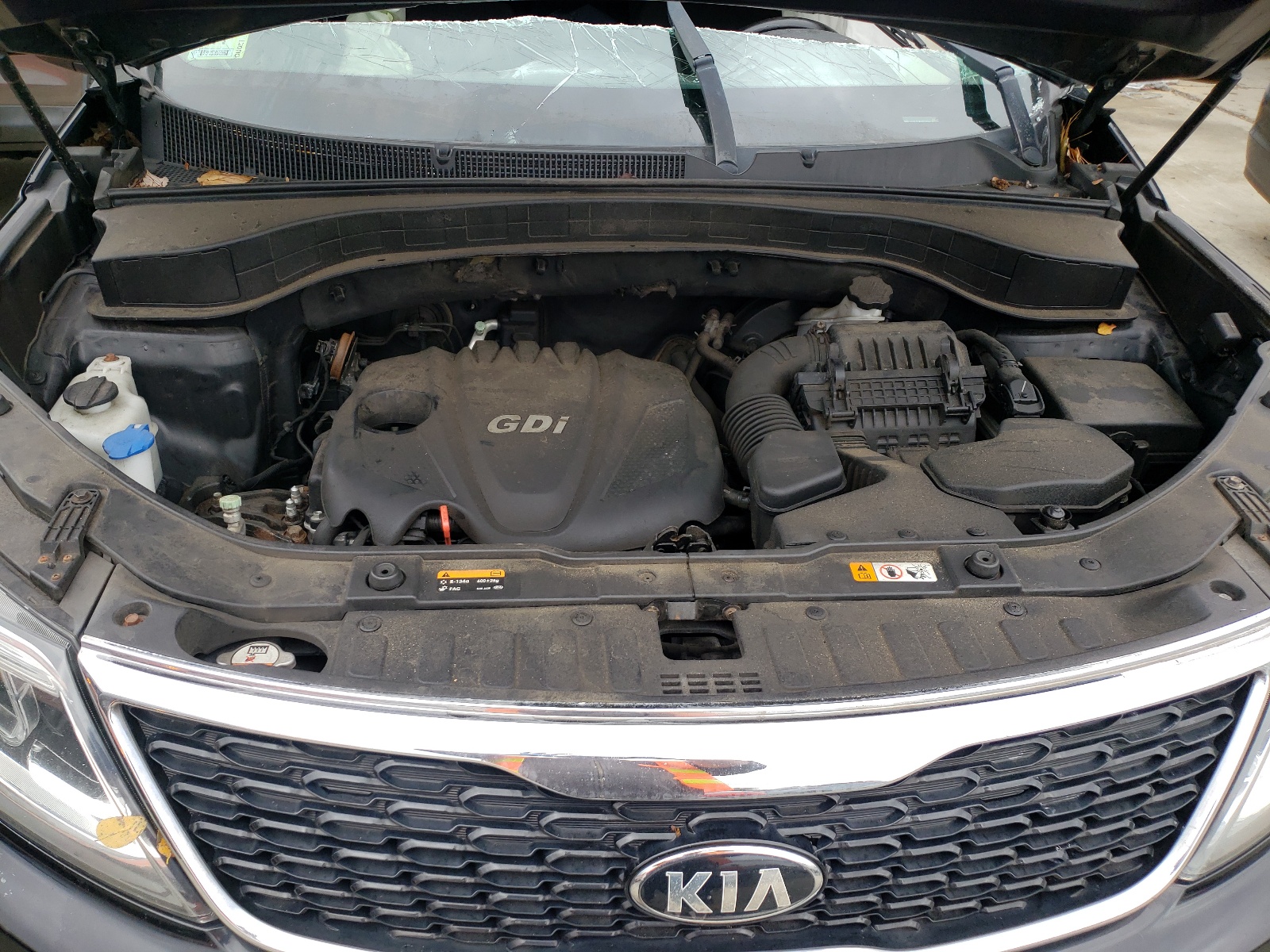 Photo 7 from auction – 2015 KIA SORENTO LX with VIN 5XYKTCA63FG562420