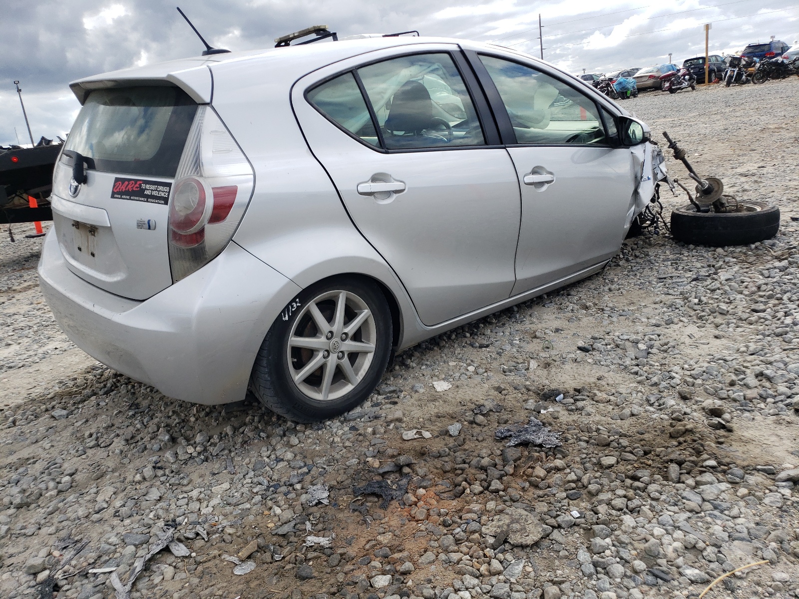 Photo 4 from auction – 2013 TOYOTA PRIUS C with VIN JTDKDTB33D1538455