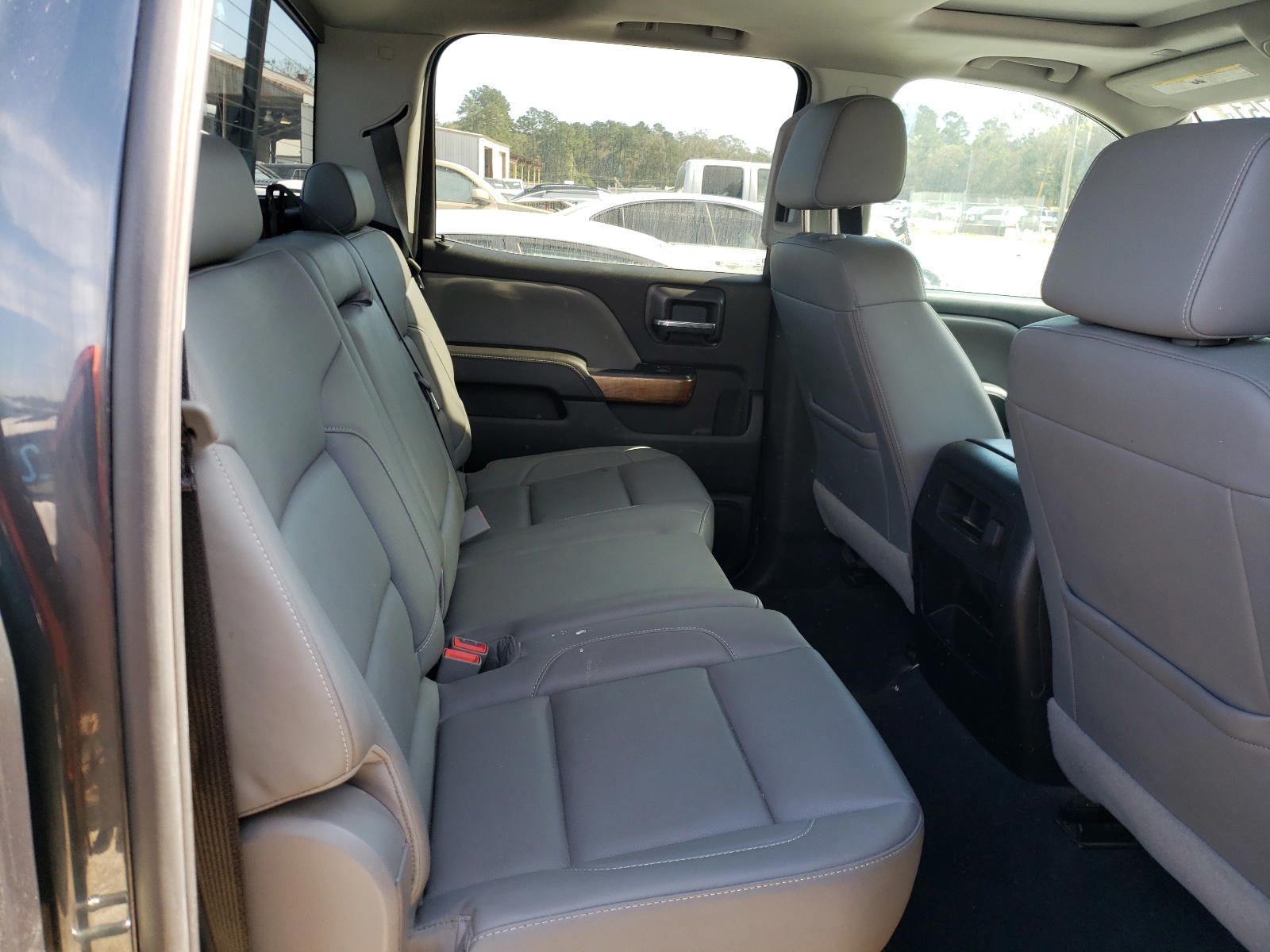 Photo 6 from auction – 2018 CHEVROLET SILVERADO with VIN 3GCUKSEC6JG556921