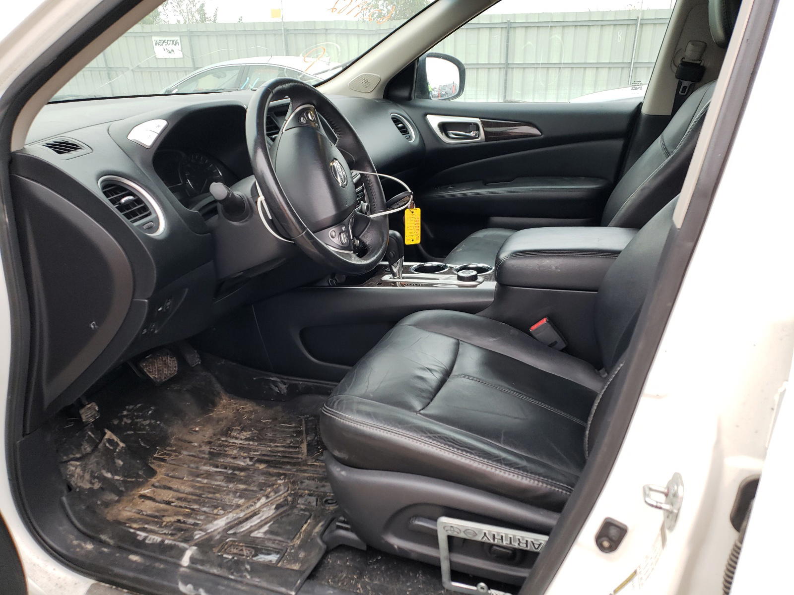 Photo 5 from auction – 2014 NISSAN PATHFINDER with VIN 5N1AR2MM1EC629982