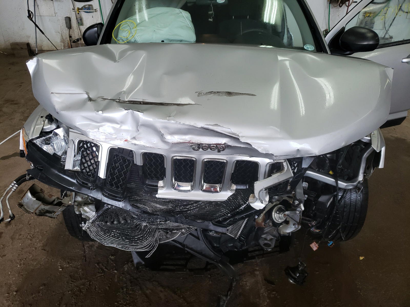 Photo 7 from auction – 2011 JEEP COMPASS SP with VIN 1J4NF1FB3BD163816
