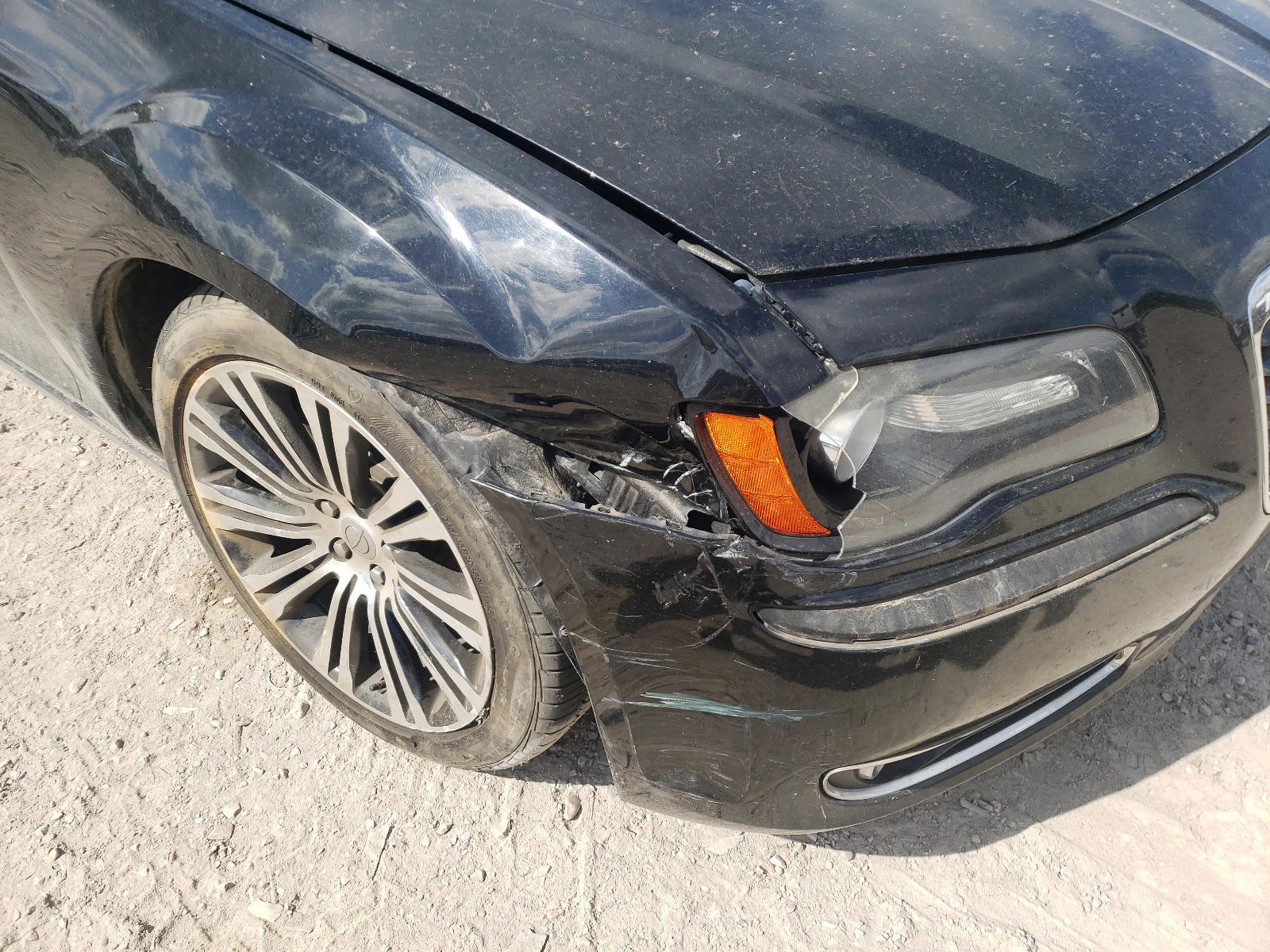 Photo 9 from auction – 2014 CHRYSLER 300 S with VIN 2C3CCABG0EH119923