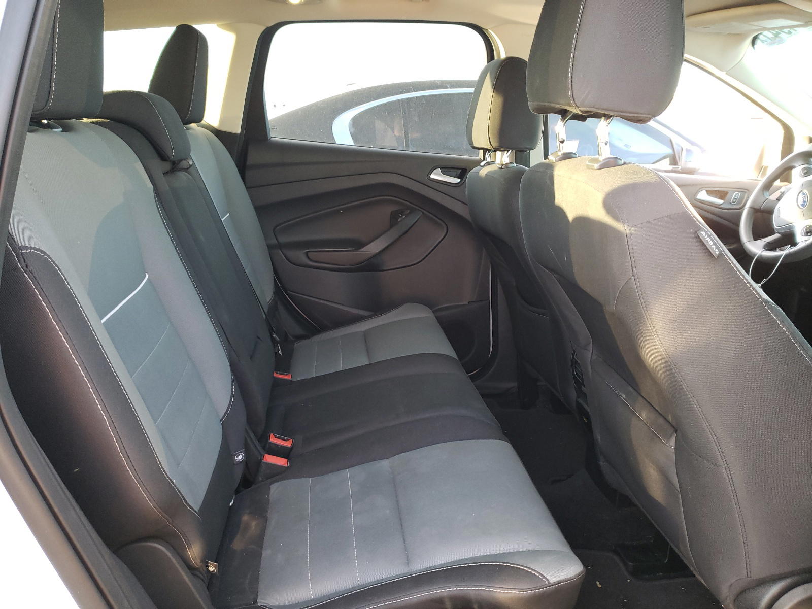 Photo 6 from auction – 2015 FORD ESCAPE SE with VIN 1FMCU0G96FUB70852