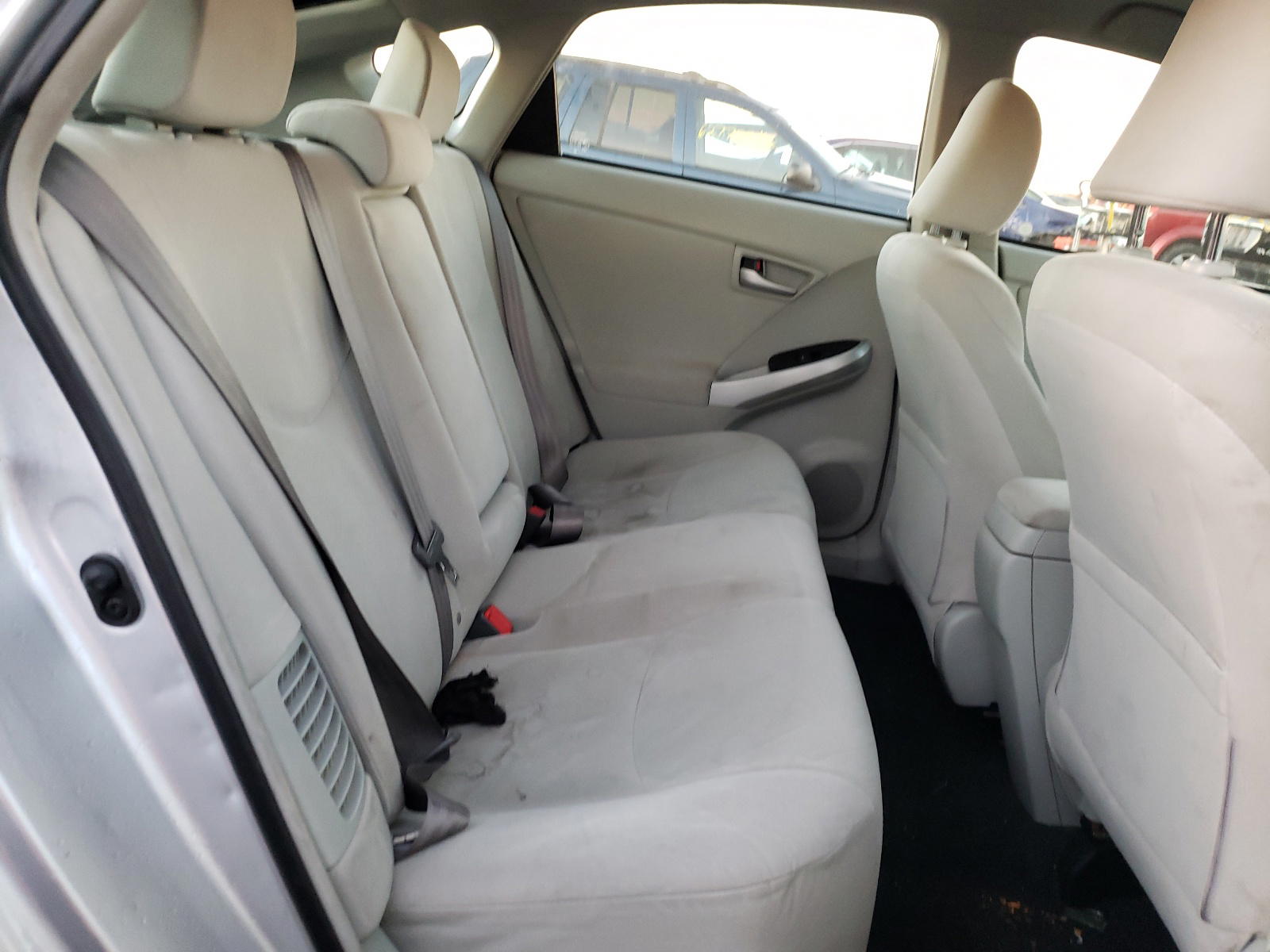 Photo 6 from auction – 2013 TOYOTA PRIUS with VIN JTDKN3DU7D0339854