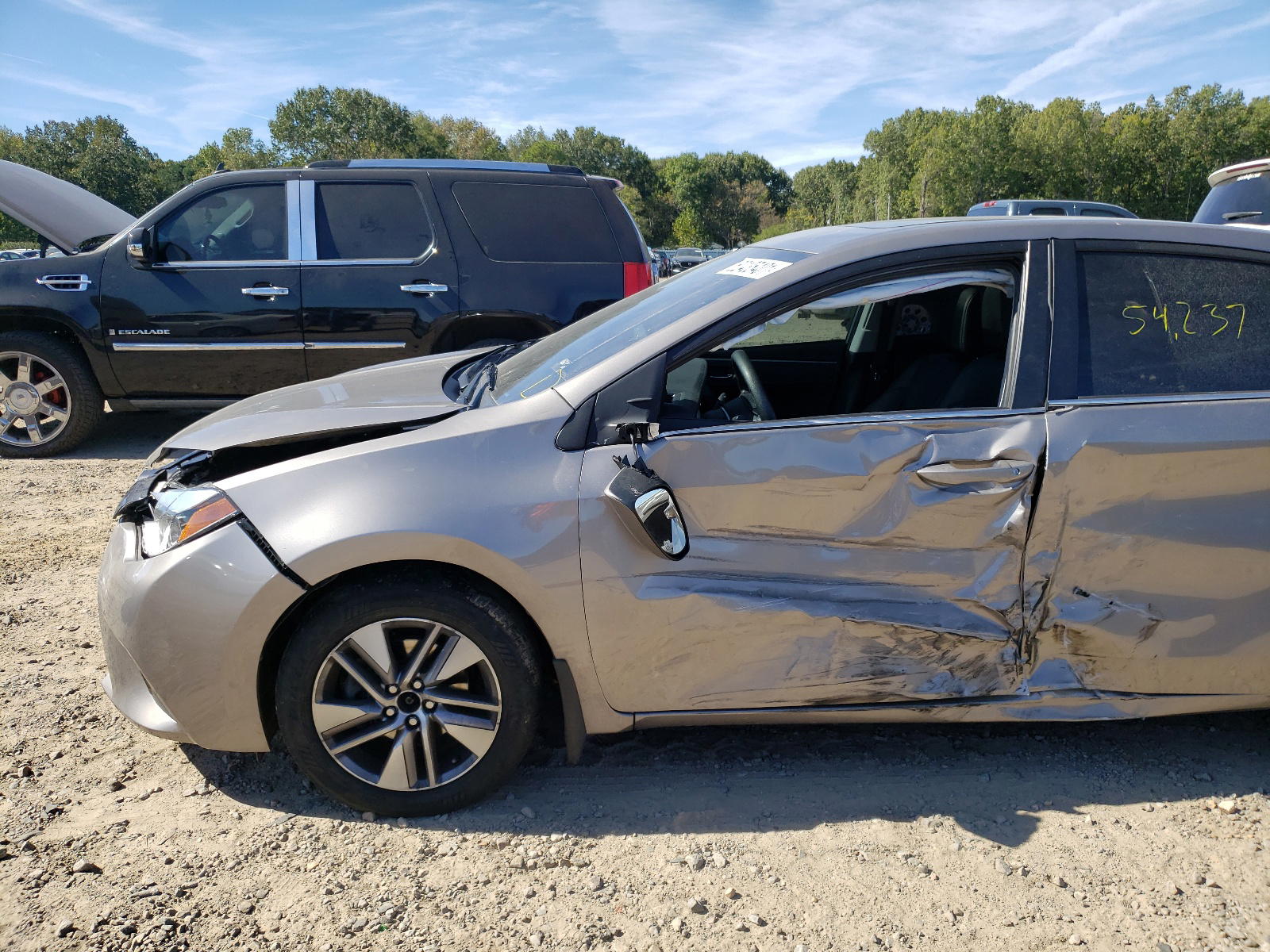 Photo 9 from auction – 2015 TOYOTA COROLLA EC with VIN 5YFBPRHE8FP310016