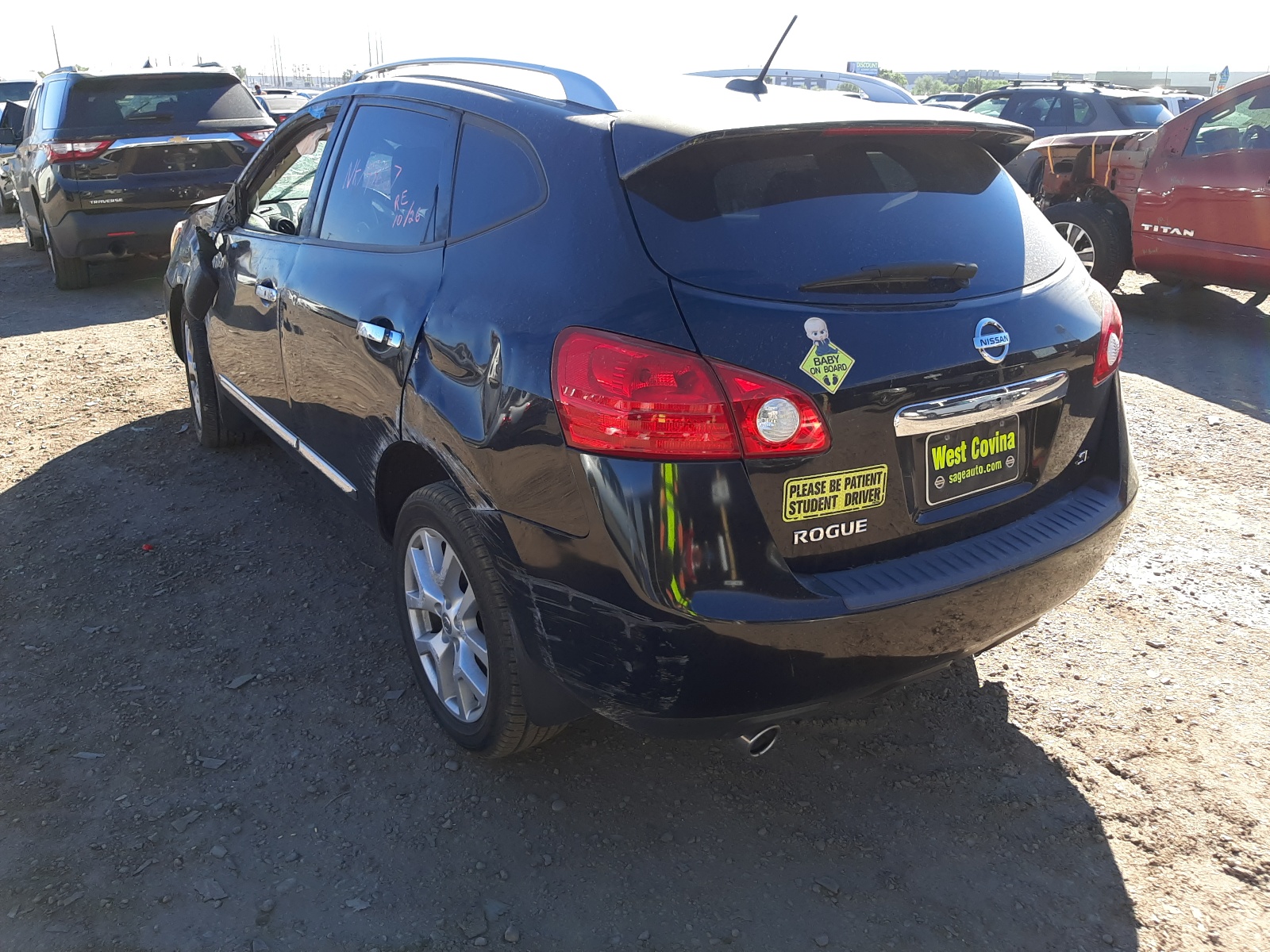 Photo 3 from auction – 2011 NISSAN ROGUE S with VIN JN8AS5MT8BW565228
