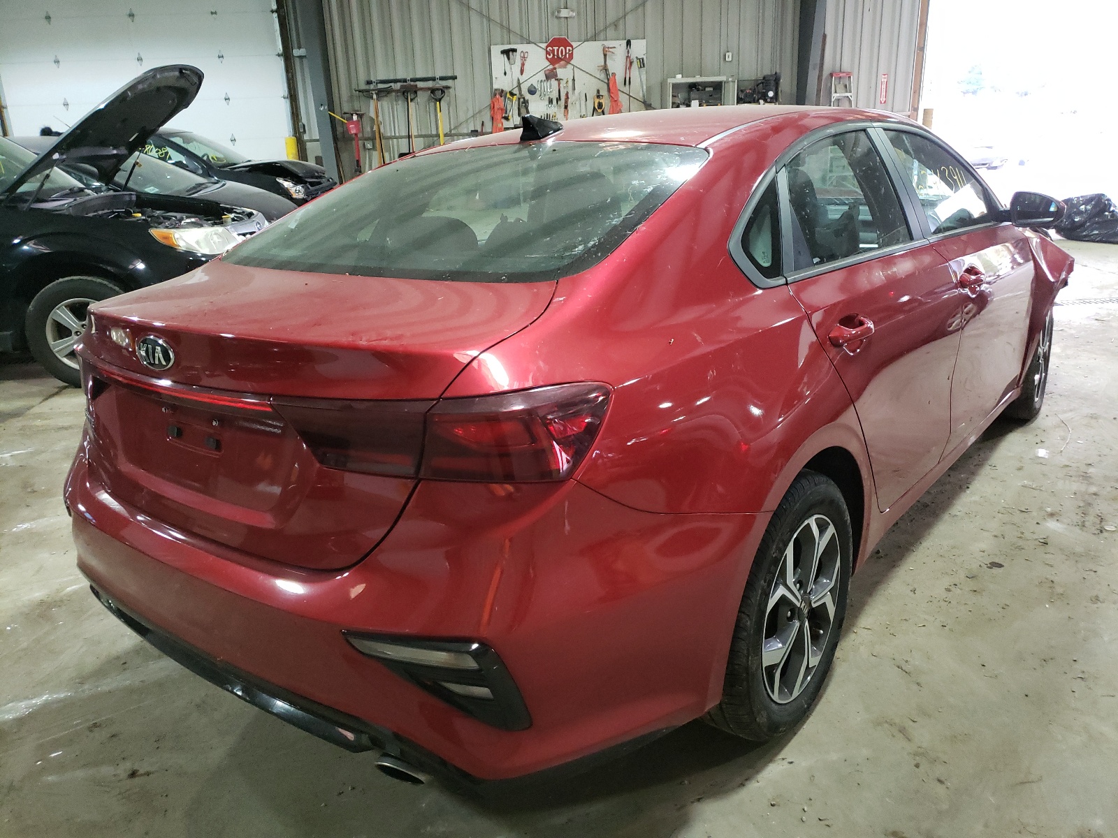 Photo 4 from auction – 2019 KIA FORTE FE with VIN 3KPF24AD8KE063435