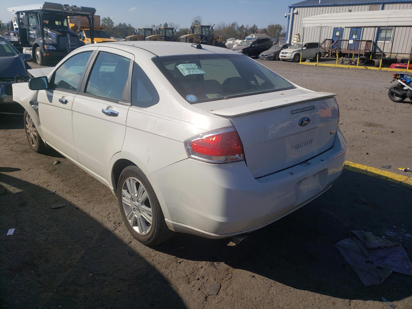 Photo 3 from auction – 2011 FORD FOCUS SEL with VIN 1FAHP3HN3BW115083