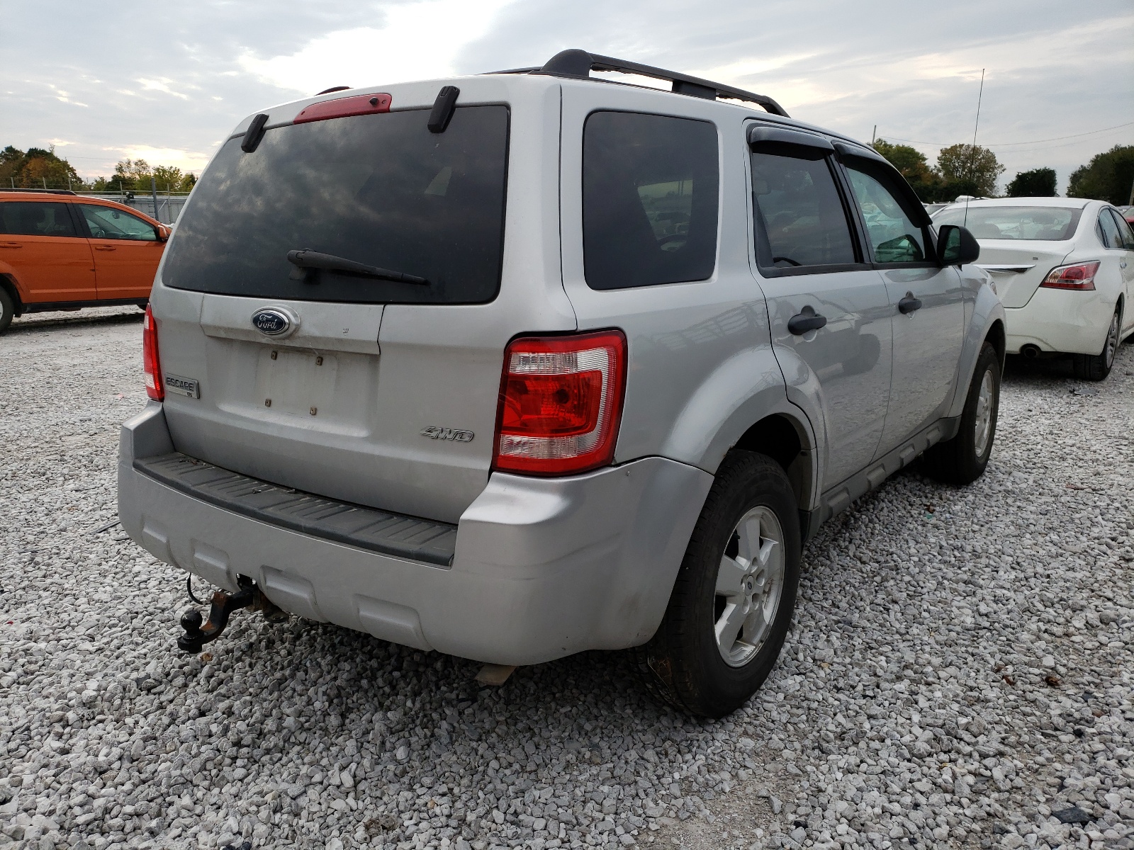 Photo 4 from auction – 2009 FORD ESCAPE XLS with VIN 1FMCU93G39KB78397