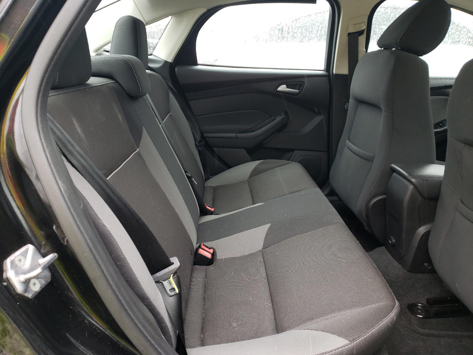 Photo 6 from auction – 2013 FORD FOCUS SE with VIN 1FADP3F22DL210018