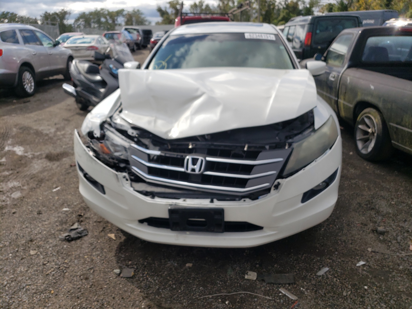 Photo 9 from auction – 2011 HONDA ACCORD CRO with VIN 5J6TF2H53BL004269