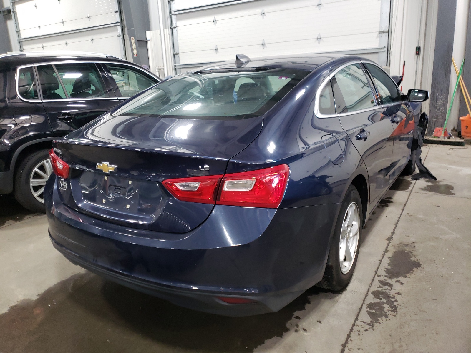 Photo 4 from auction – 2016 CHEVROLET MALIBU LS with VIN 1G1ZB5ST2GF286763