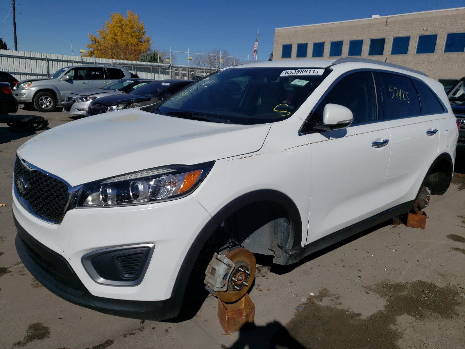 Photo 2 from auction – 2016 KIA SORENTO LX with VIN 5XYPG4A34GG147128