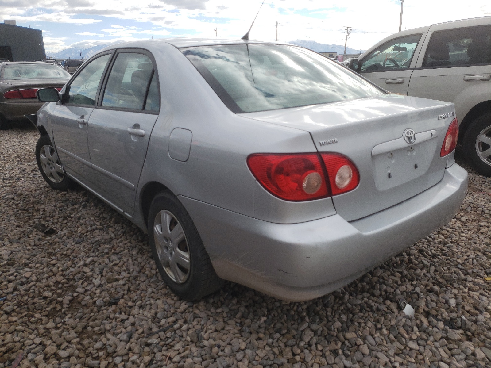 Photo 3 from auction – 2006 TOYOTA COROLLA with VIN 1NXBR32E76Z685328