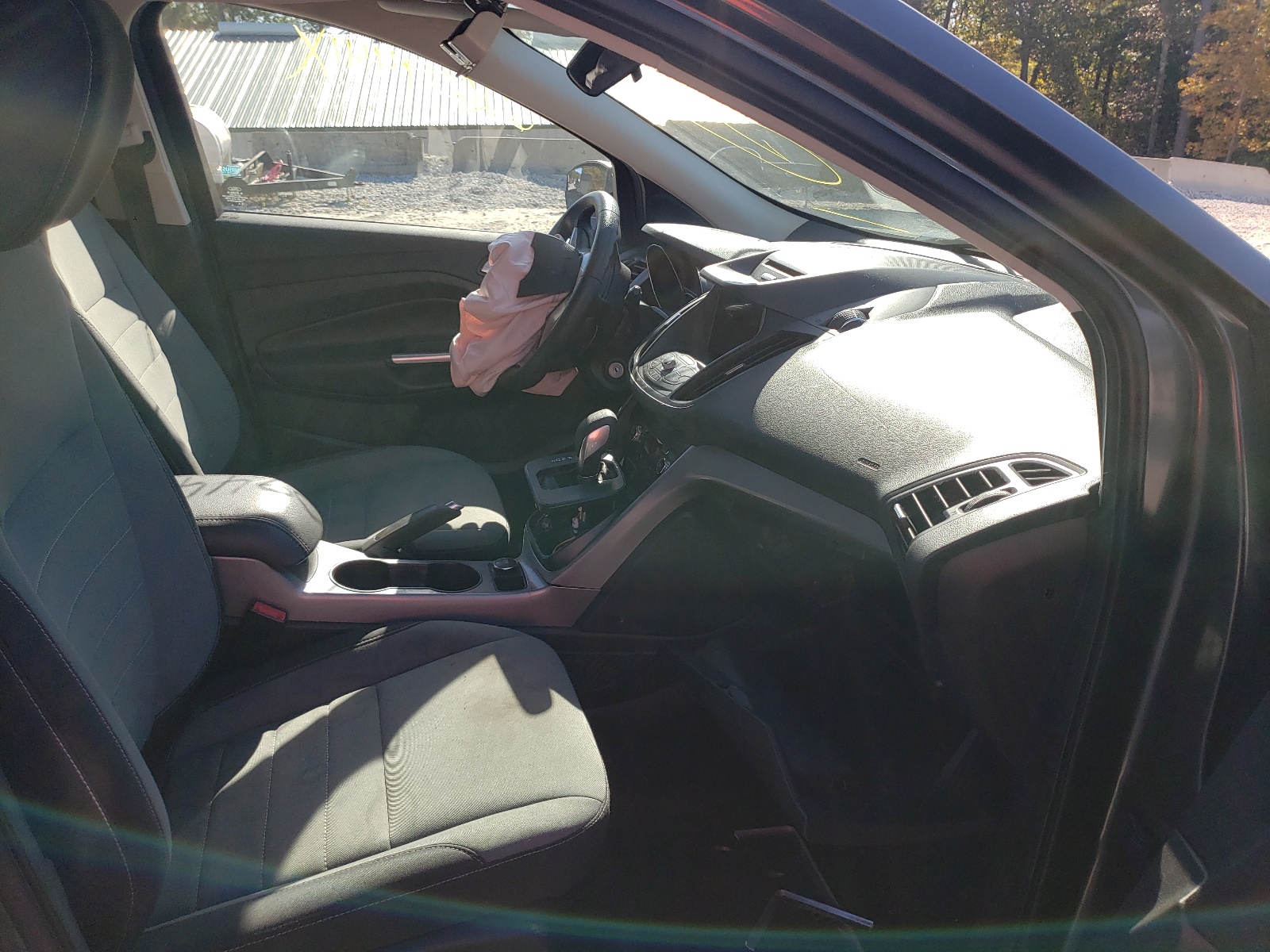Photo 5 from auction – 2016 FORD ESCAPE SE with VIN 1FMCU9GX0GUC16583