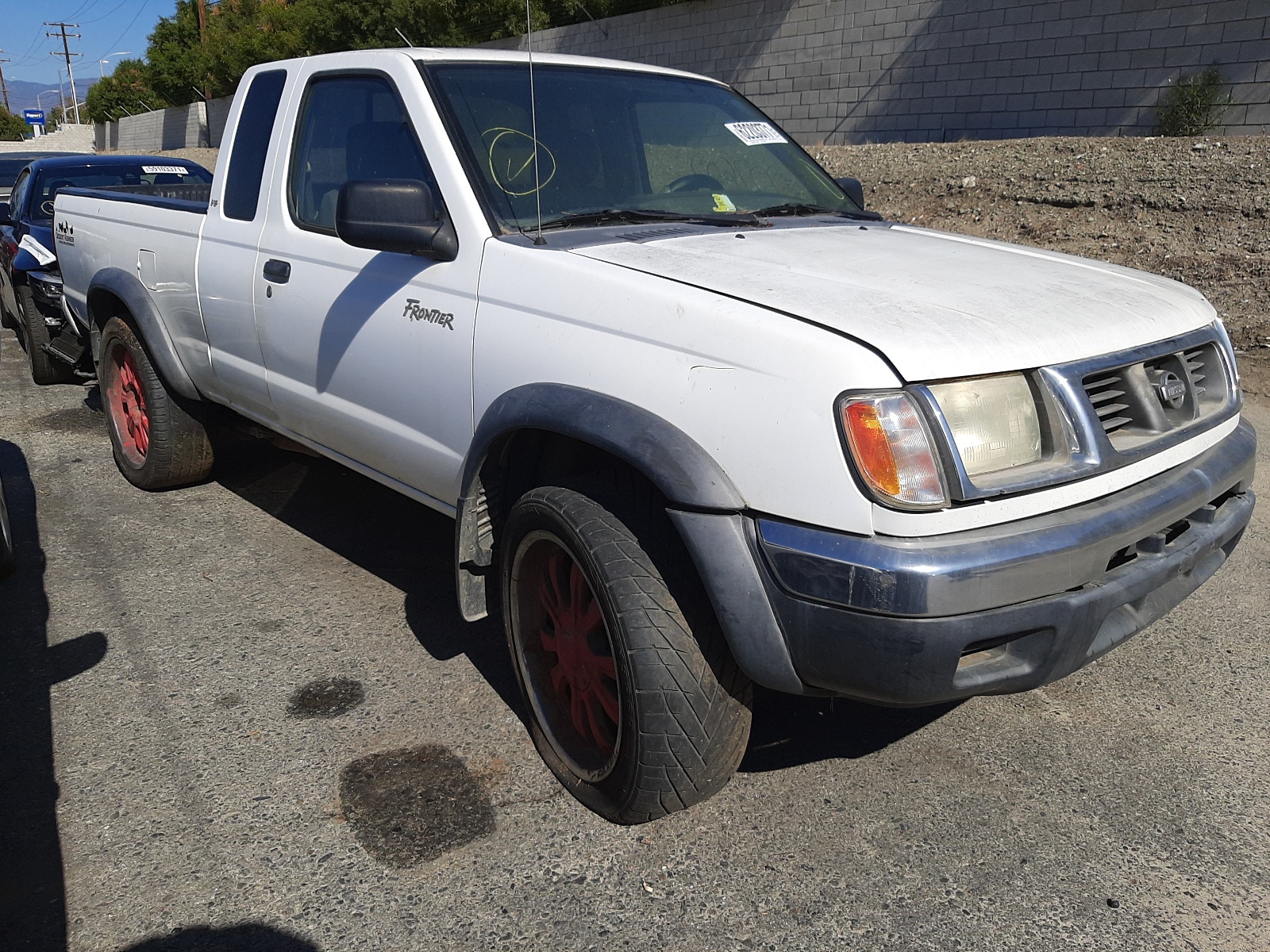 Photo 1 from auction – 2000 NISSAN FRONTIER K with VIN 1N6ED26T1YC396700