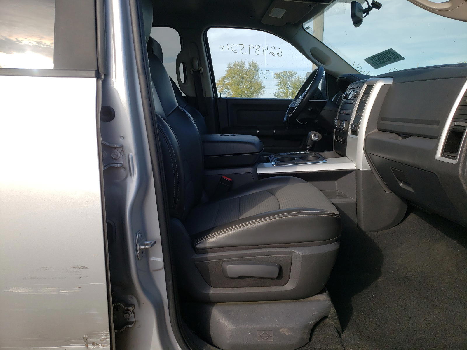 Photo 5 from auction – 2009 DODGE RAM 1500 with VIN 1D3HV18T09S814151
