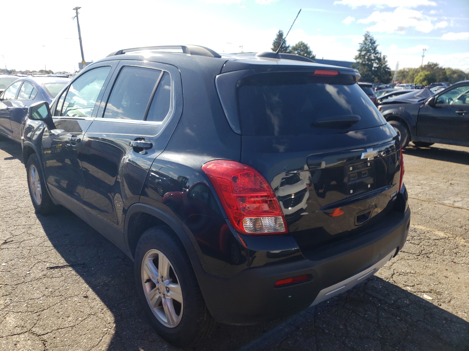 Photo 3 from auction – 2016 CHEVROLET TRAX 1LT with VIN KL7CJPSB3GB732362