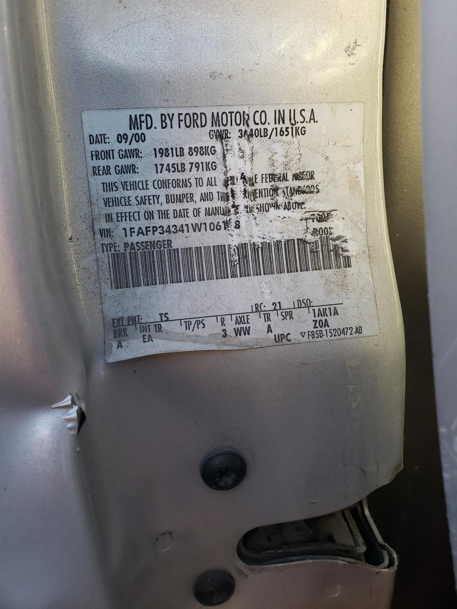 Photo 10 from auction – 2001 FORD FOCUS S with VIN 1FAFP34341W106158