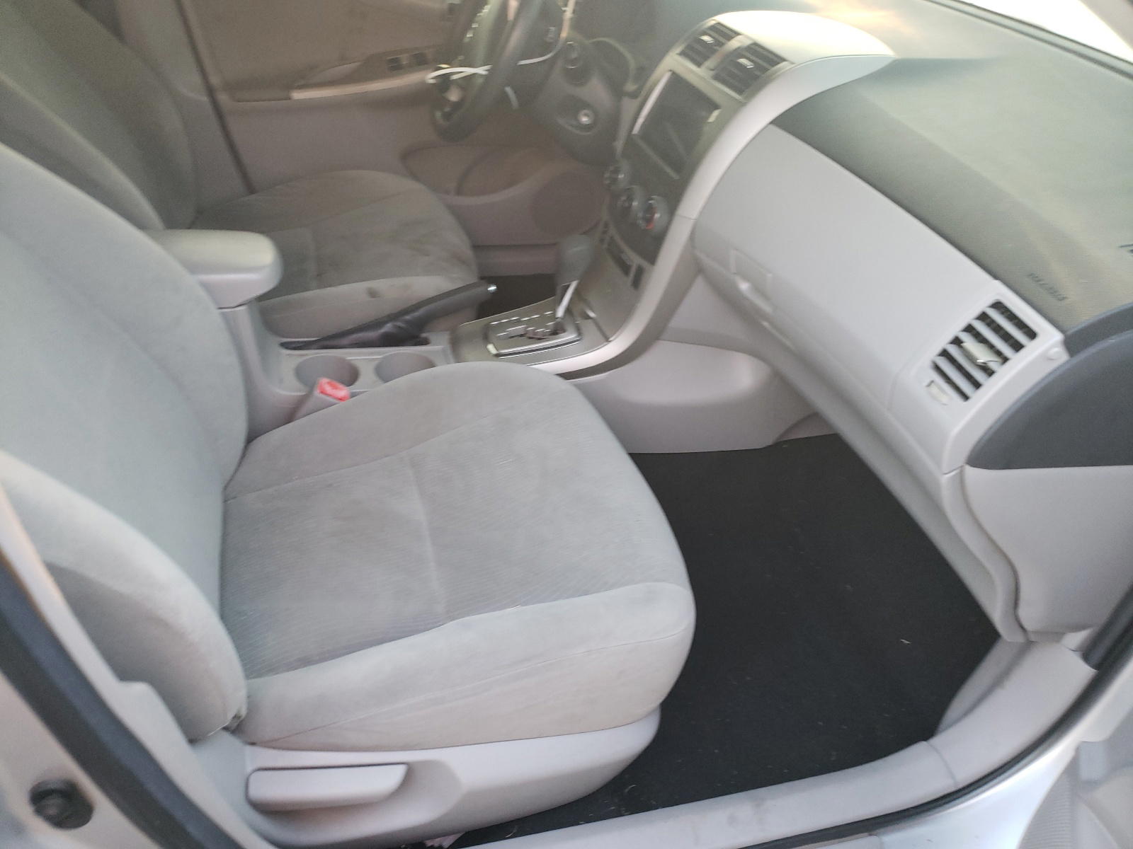 Photo 5 from auction – 2011 TOYOTA COROLLA BA with VIN 2T1BU4EE7BC600676