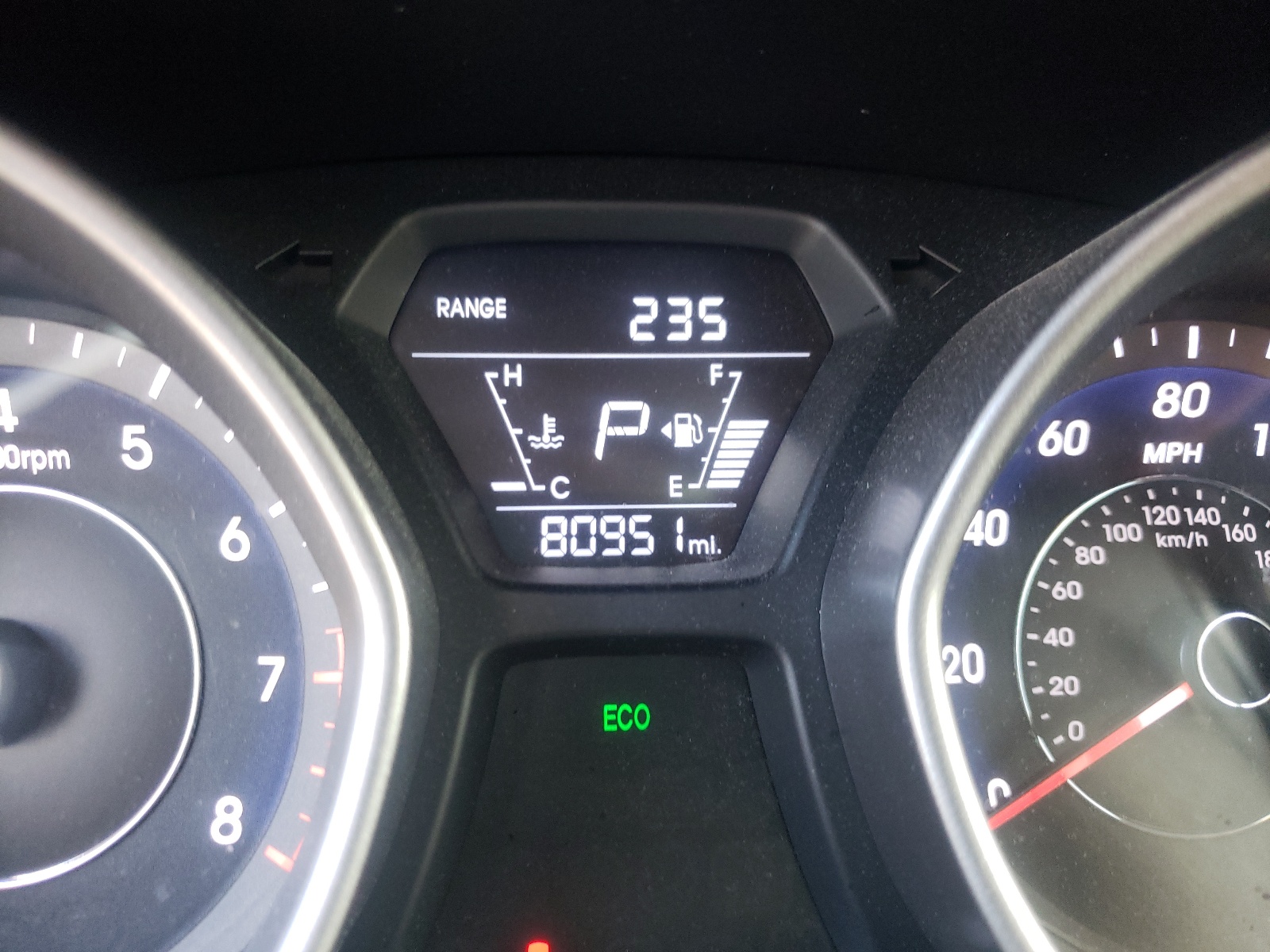 Photo 8 from auction – 2016 HYUNDAI ELANTRA SE with VIN 5NPDH4AE3GH773540
