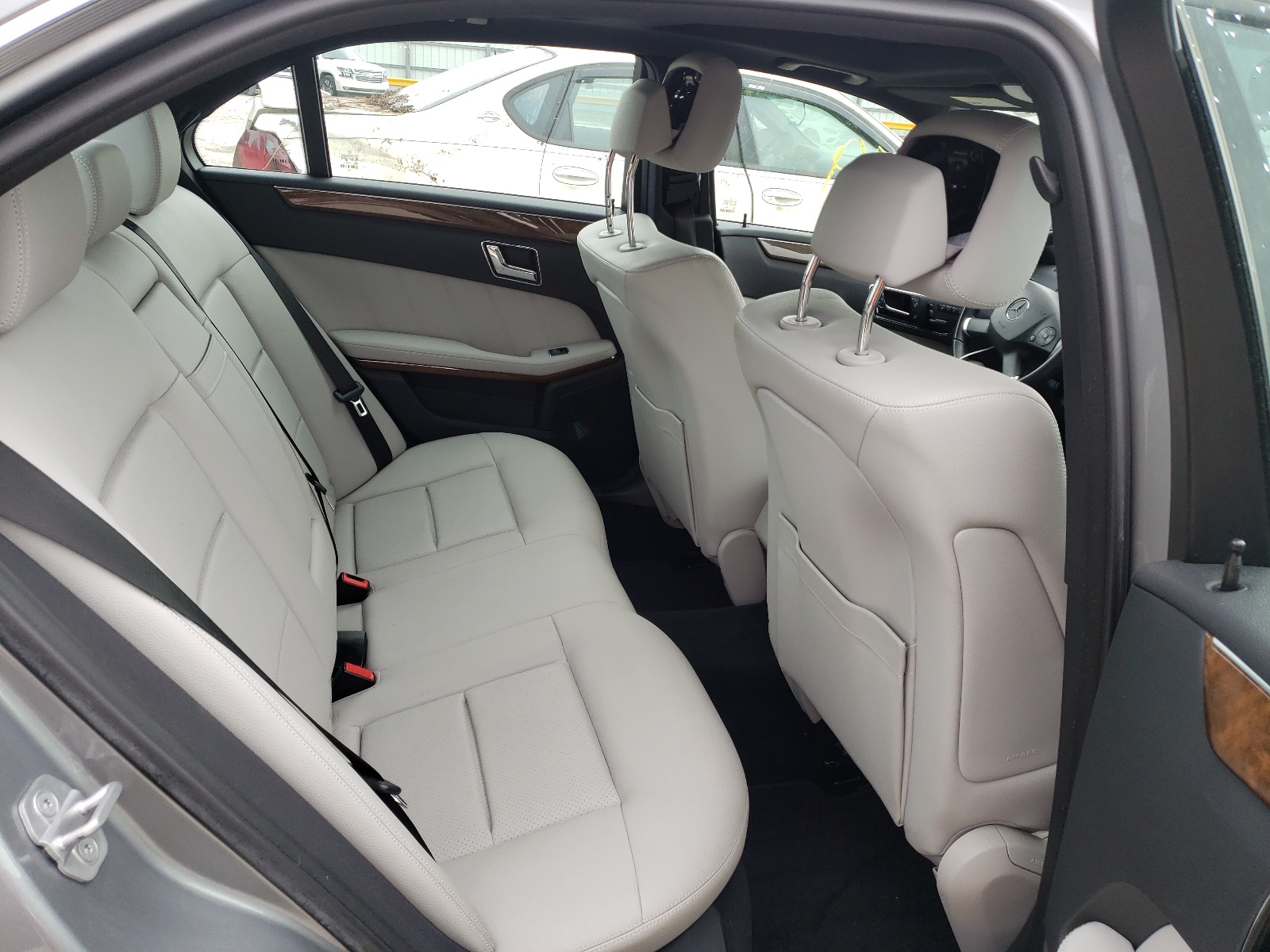 Photo 6 from auction – 2011 MERCEDES-BENZ E 350 4MAT with VIN WDDHF8HB9BA445586