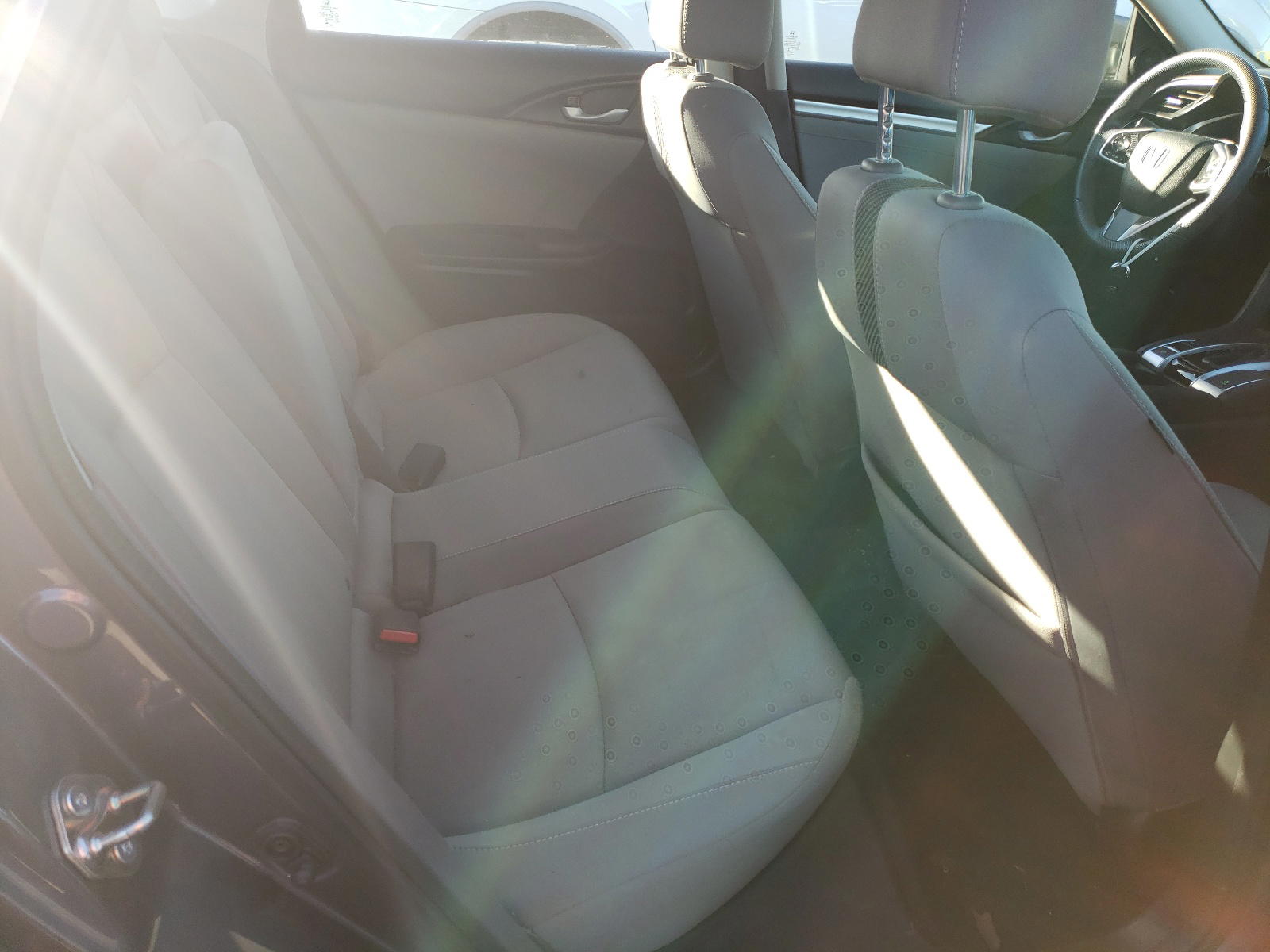 Photo 6 from auction – 2016 HONDA CIVIC EX with VIN 19XFC2F76GE027920
