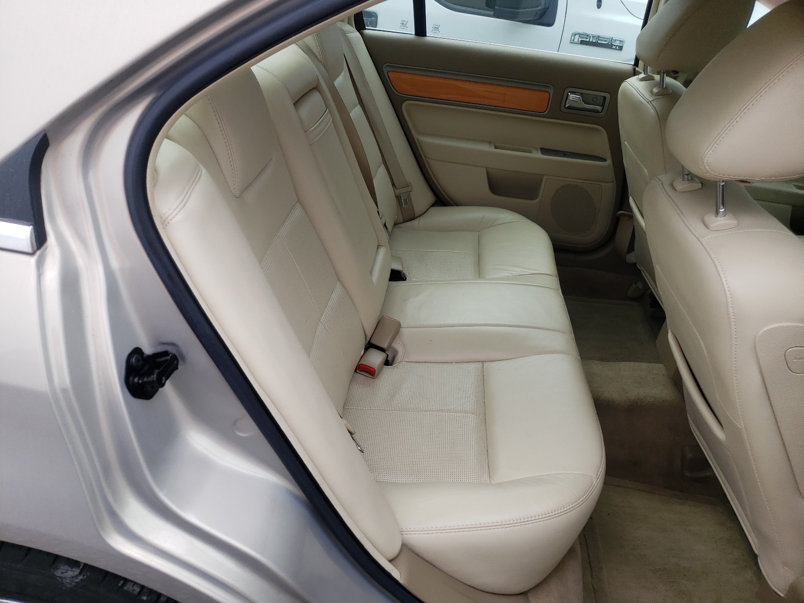 Photo 6 from auction – 2009 LINCOLN MKZ with VIN 3LNHM28T89R612974