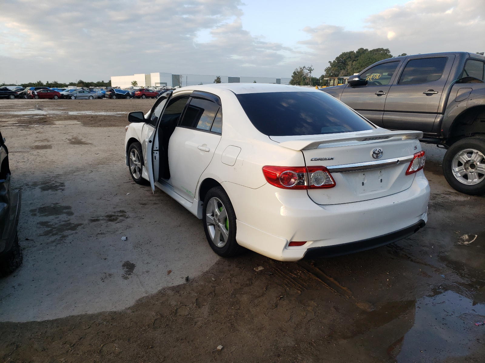 Photo 3 from auction – 2011 TOYOTA COROLLA BA with VIN 2T1BU4EE8BC753714
