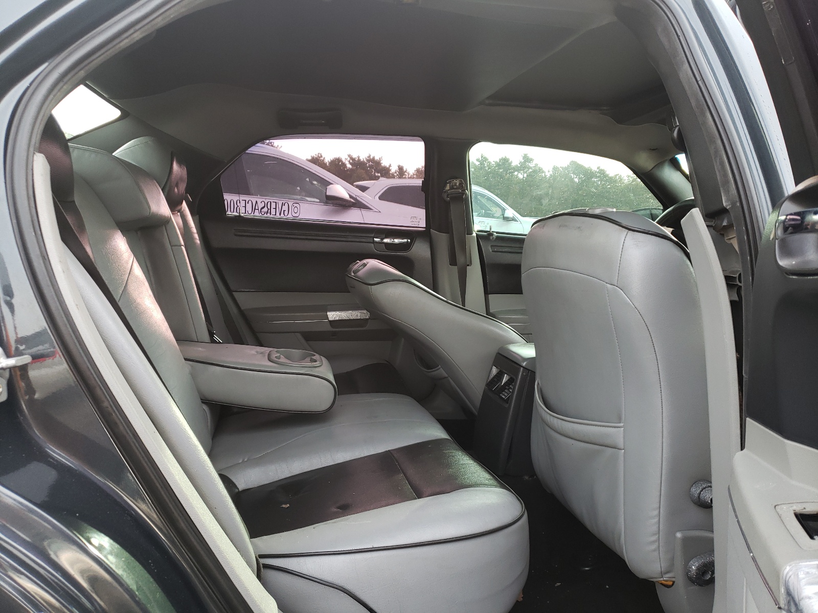 Photo 6 from auction – 2007 CHRYSLER 300 TOURIN with VIN 2C3KA53G37H710080