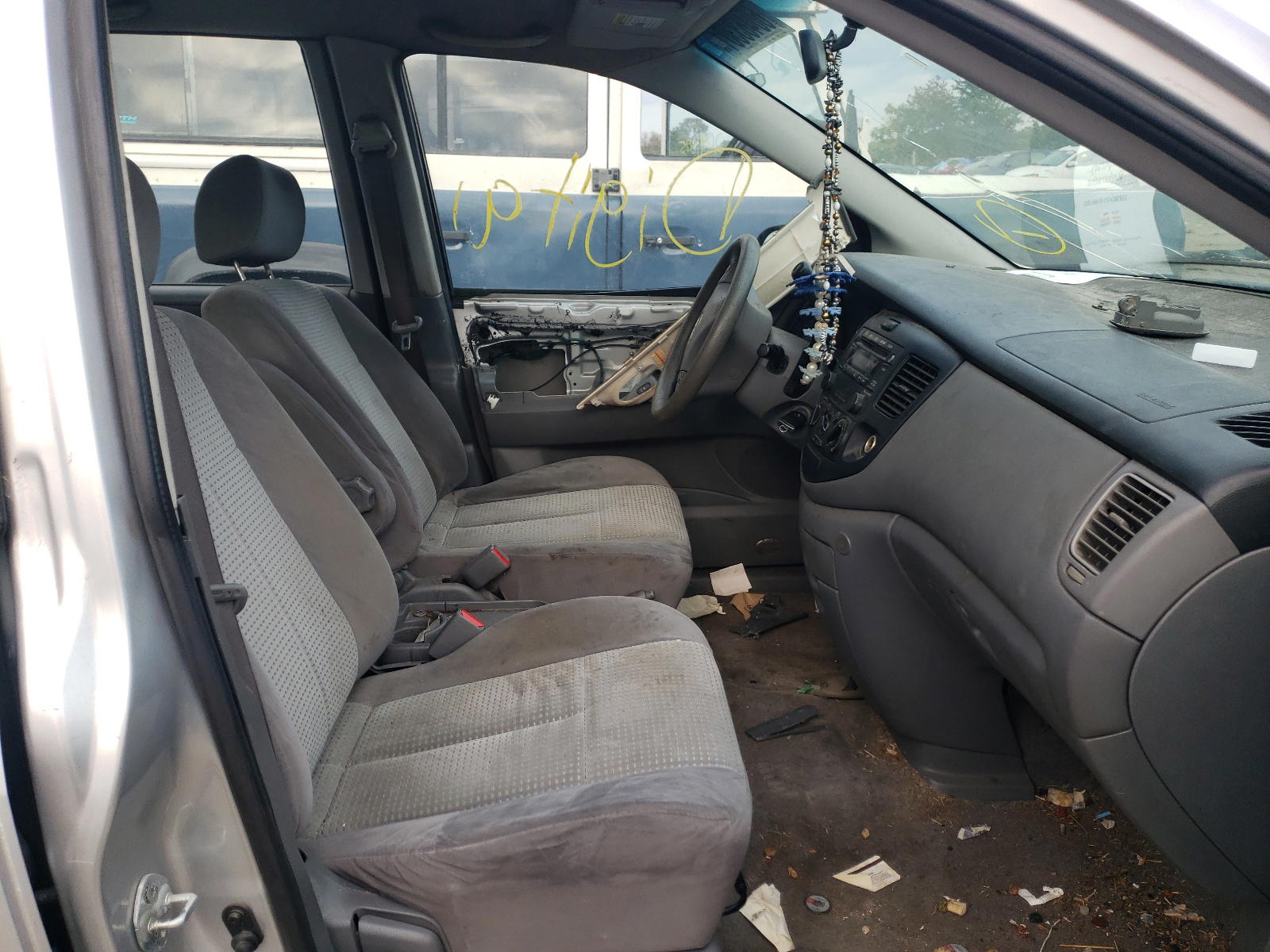 Photo 5 from auction – 2006 MAZDA MPV WAGON with VIN JM3LW28A860563768