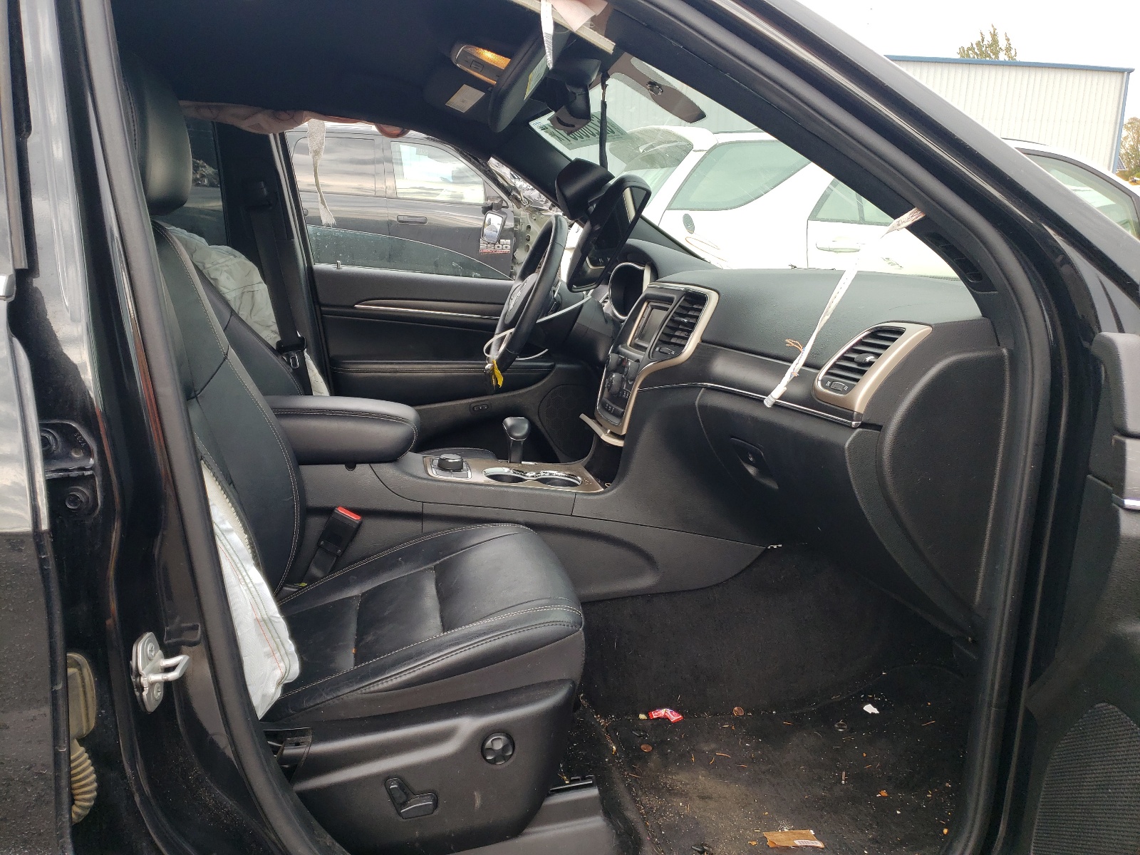 Photo 5 from auction – 2015 JEEP GRAND CHER with VIN 1C4RJFBGXFC741491