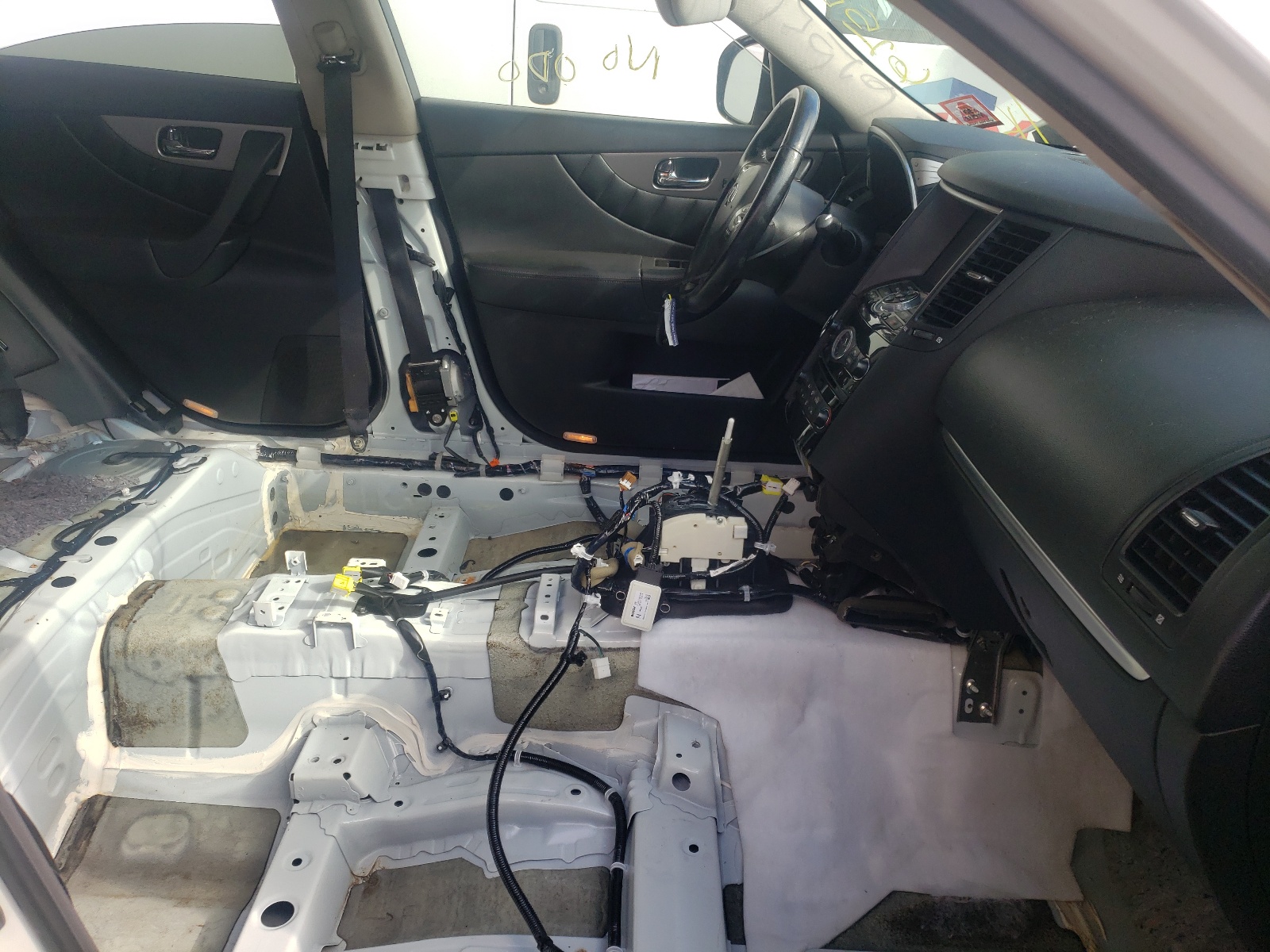 Photo 5 from auction – 2014 INFINITI QX70 with VIN JN8CS1MW0EM413181