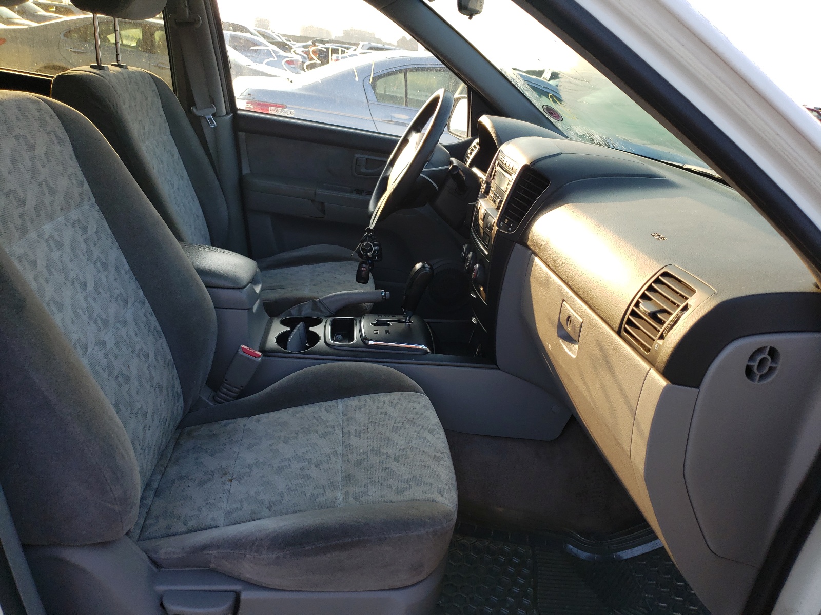 Photo 5 from auction – 2008 KIA SORENTO EX with VIN KNDJD735485849118