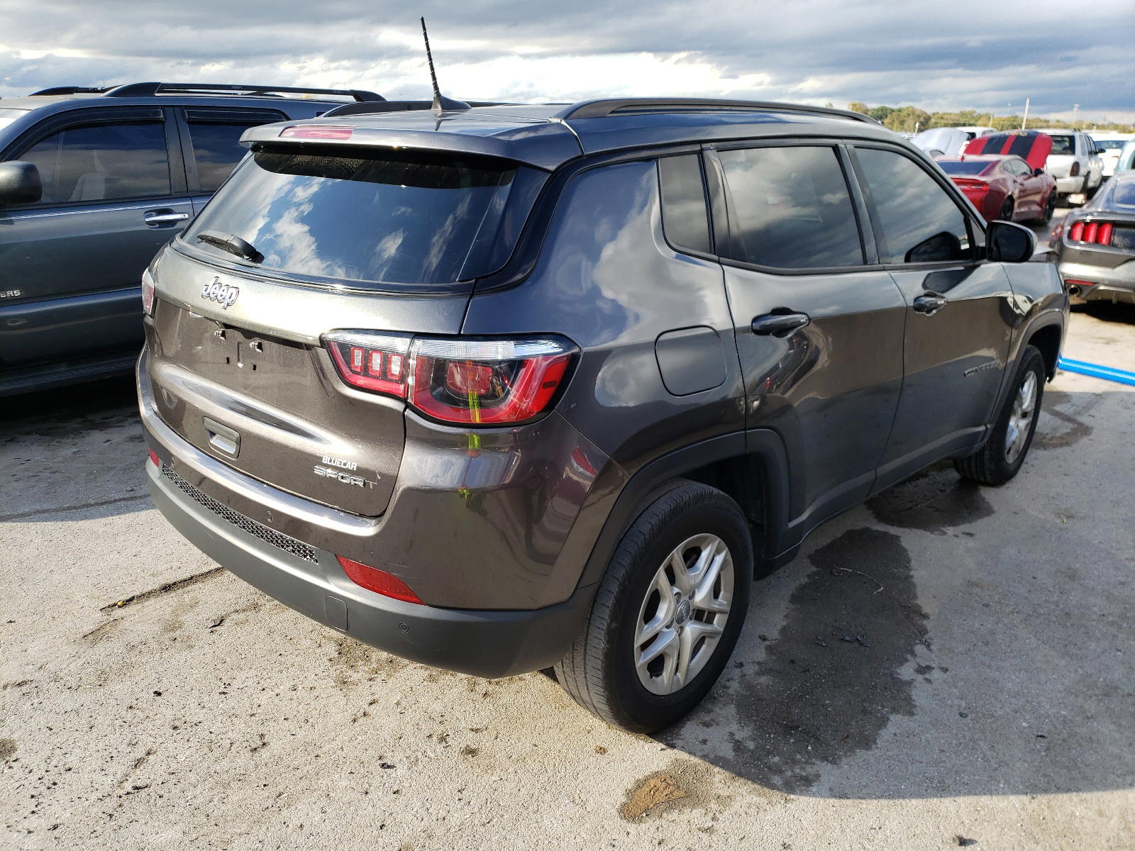 Photo 4 from auction – 2018 JEEP COMPASS SP with VIN 3C4NJCAB5JT254859