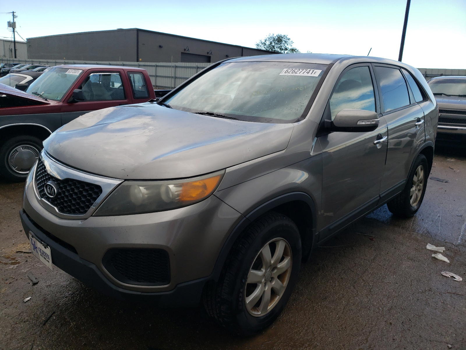 Photo 2 from auction – 2011 KIA SORENTO BA with VIN 5XYKT3A17BG080340