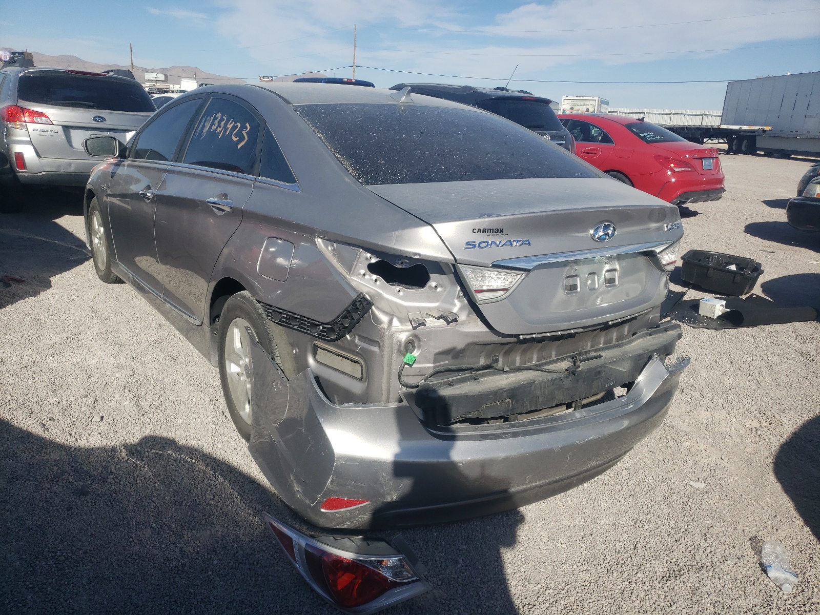 Photo 3 from auction – 2011 HYUNDAI SONATA HYB with VIN KMHEC4A45BA006665