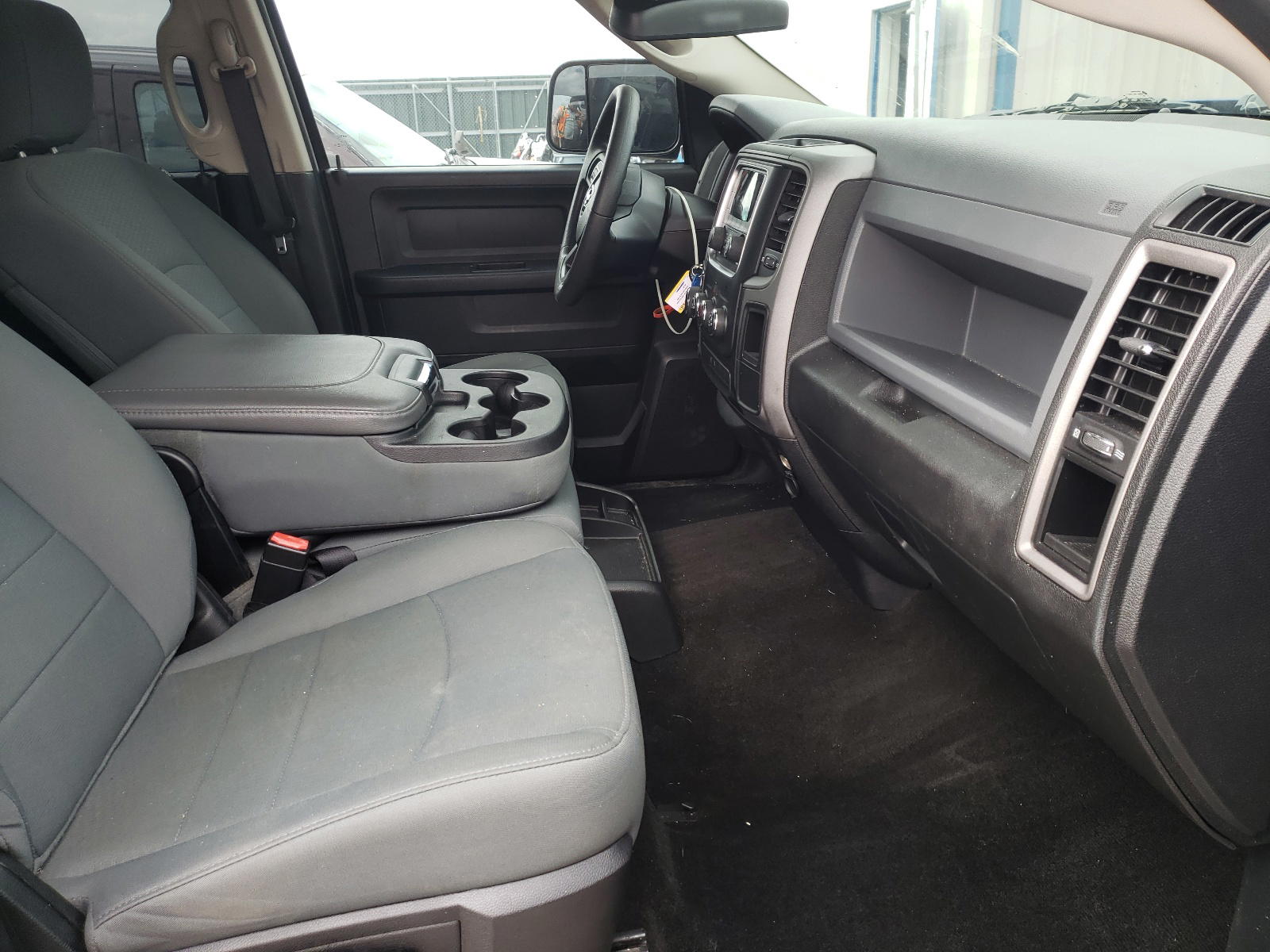 Photo 5 from auction – 2015 RAM 1500 ST with VIN 1C6RR6KT0FS789309
