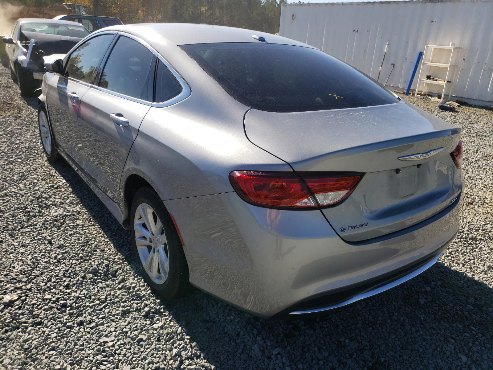 Photo 3 from auction – 2015 CHRYSLER 200 LIMITE with VIN 1C3CCCAB1FN597990