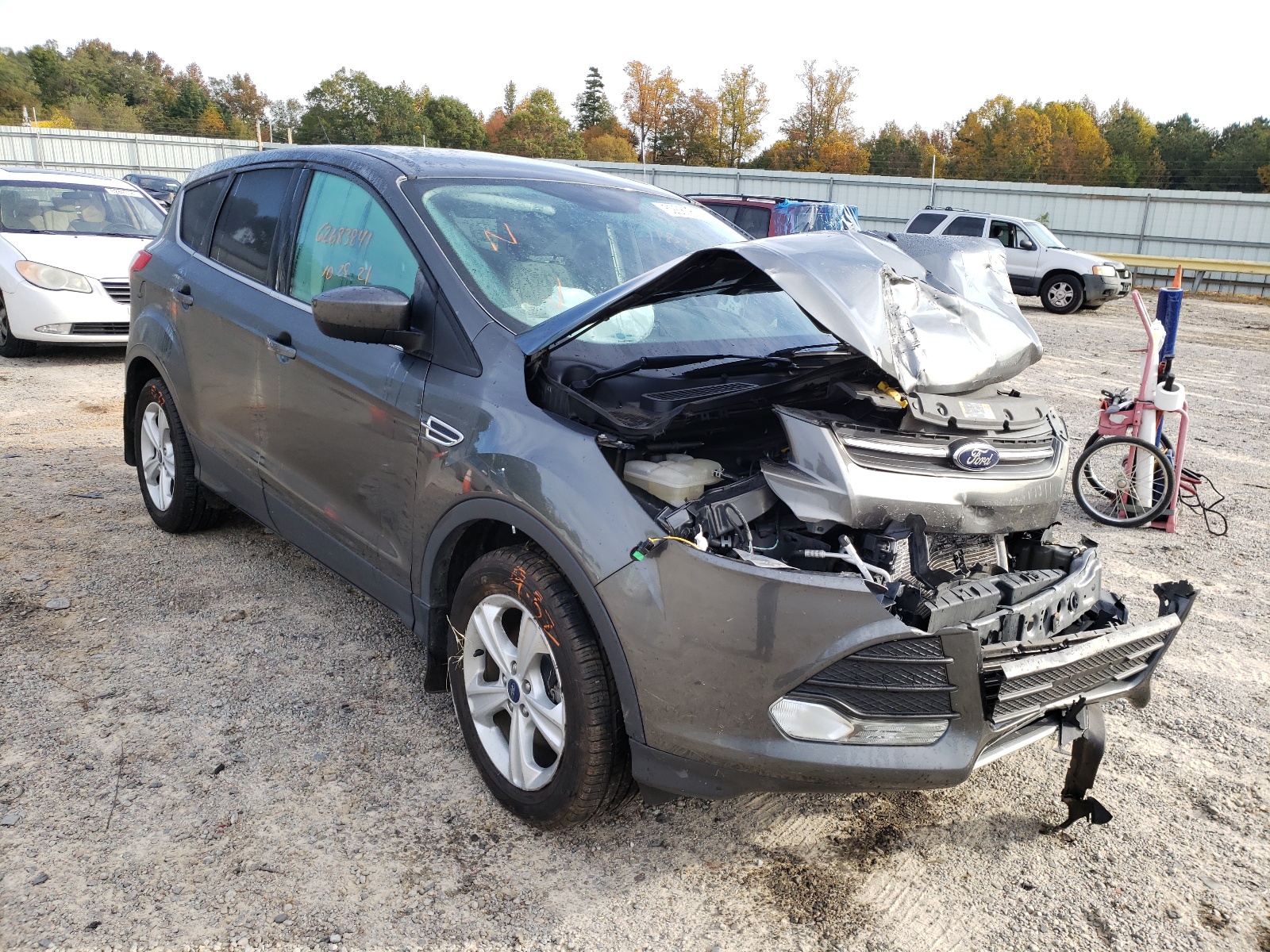 FORD ESCAPE SE 2016 with VIN 1FMCU9GX0GUB90275 - Photo from auction