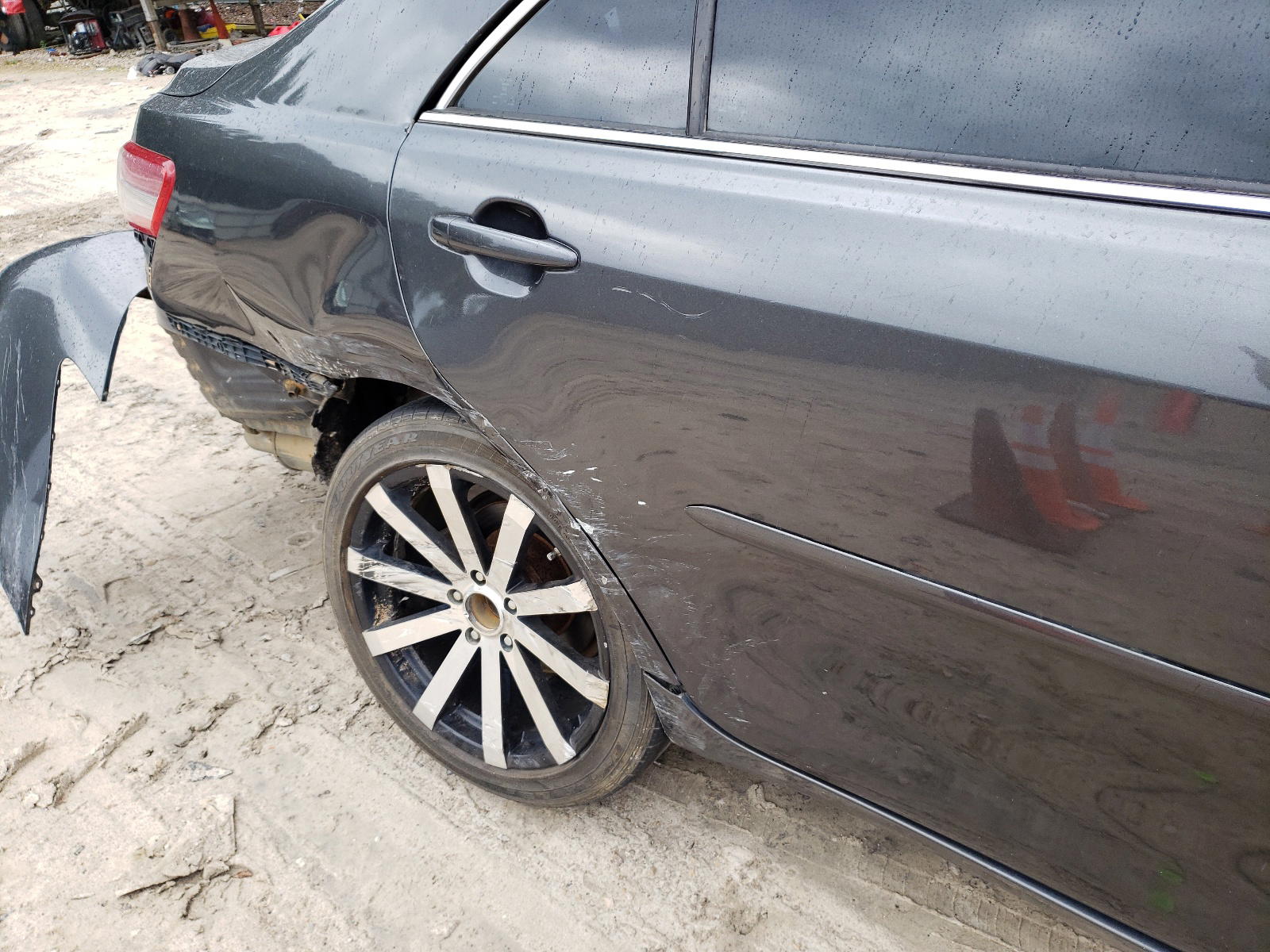 Photo 17 from auction – 2010 TOYOTA CAMRY BASE with VIN 4T1BF3EK5AU054077