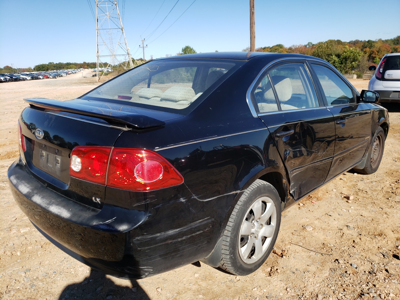 Photo 4 from auction – 2008 KIA OPTIMA LX with VIN KNAGE123X85220917