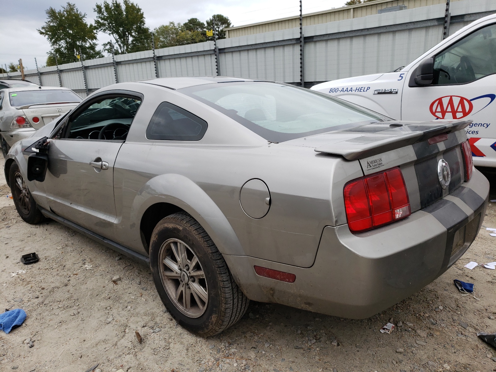 Photo 3 from auction – 2008 FORD MUSTANG with VIN 1ZVHT80N785124458