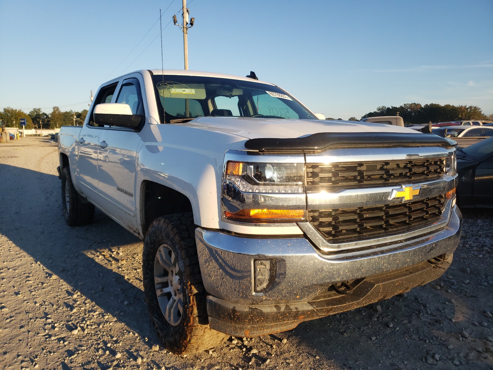 Photo 1 from auction – 2018 CHEVROLET SILVERADO with VIN 3GCUKREC7JG382723