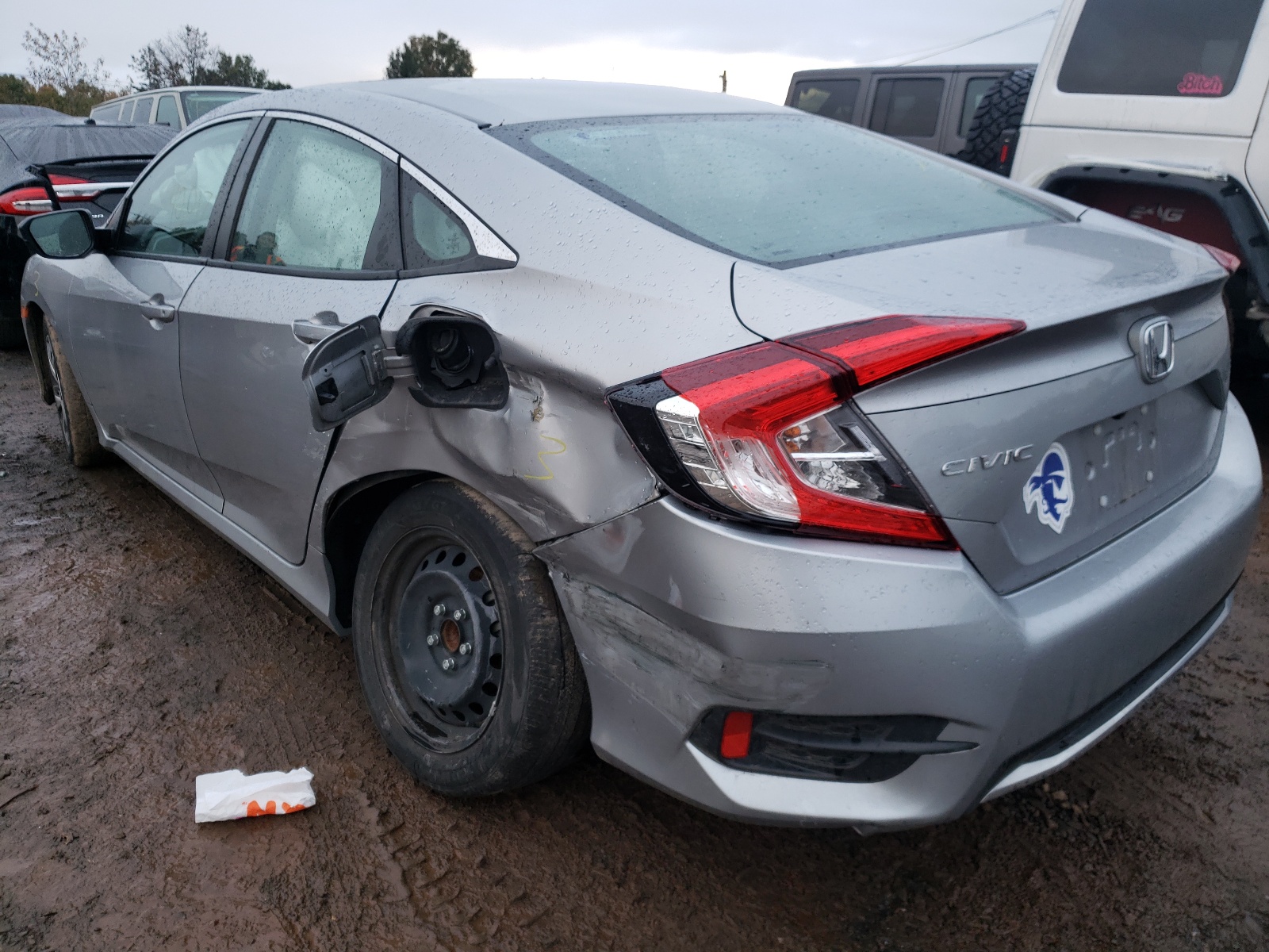 Photo 3 from auction – 2019 HONDA CIVIC LX with VIN 19XFC2F60KE200119