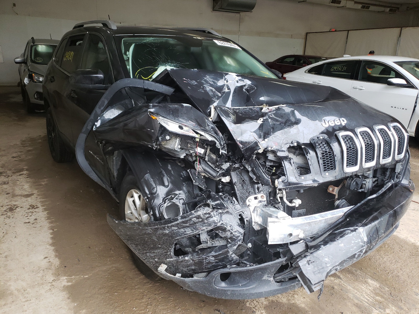 JEEP CHEROKEE L 2015 with VIN 1C4PJMCS1FW702043 - Photo from auction