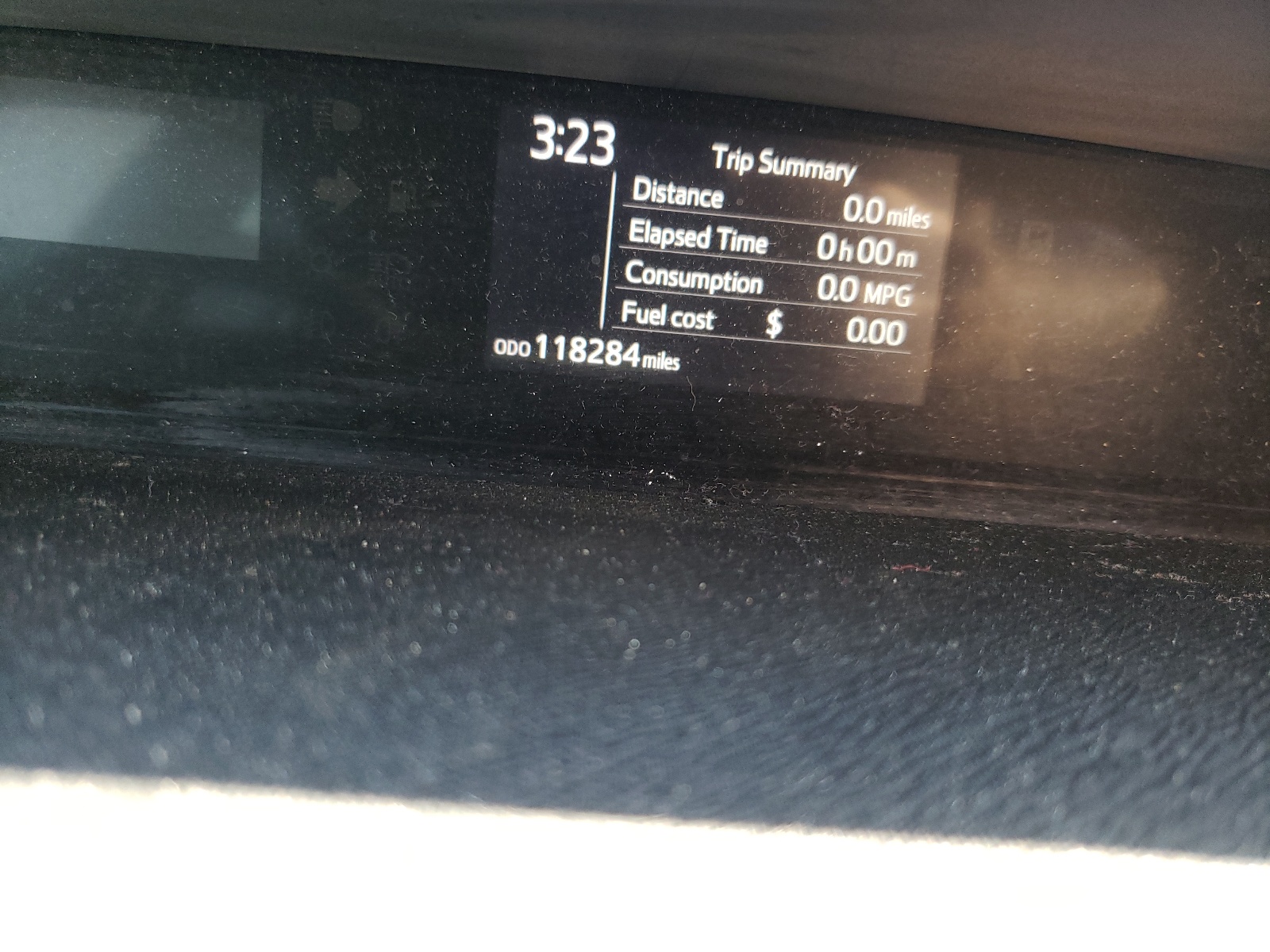Photo 8 from auction – 2018 TOYOTA PRIUS C with VIN JTDKDTB33J1602862